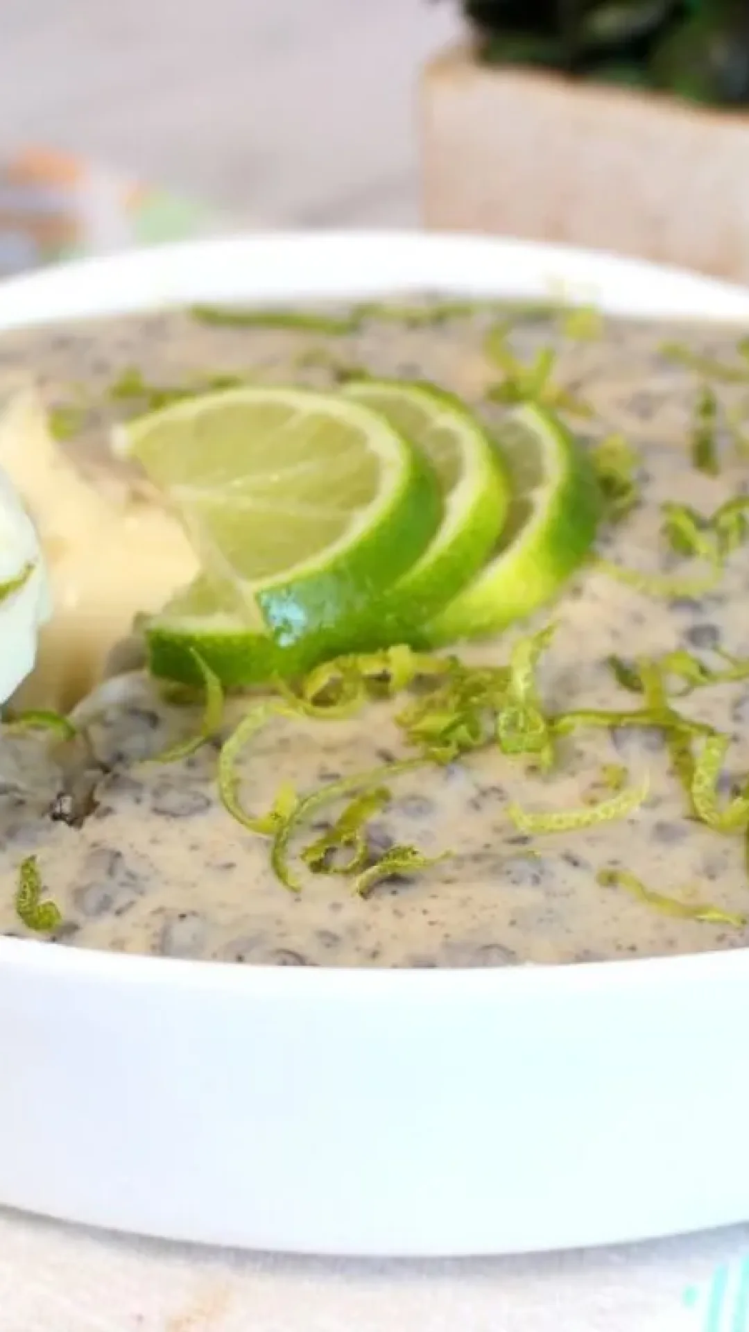 Mousse de limão com chocolate: receita fácil e deliciosa para a sobremesa