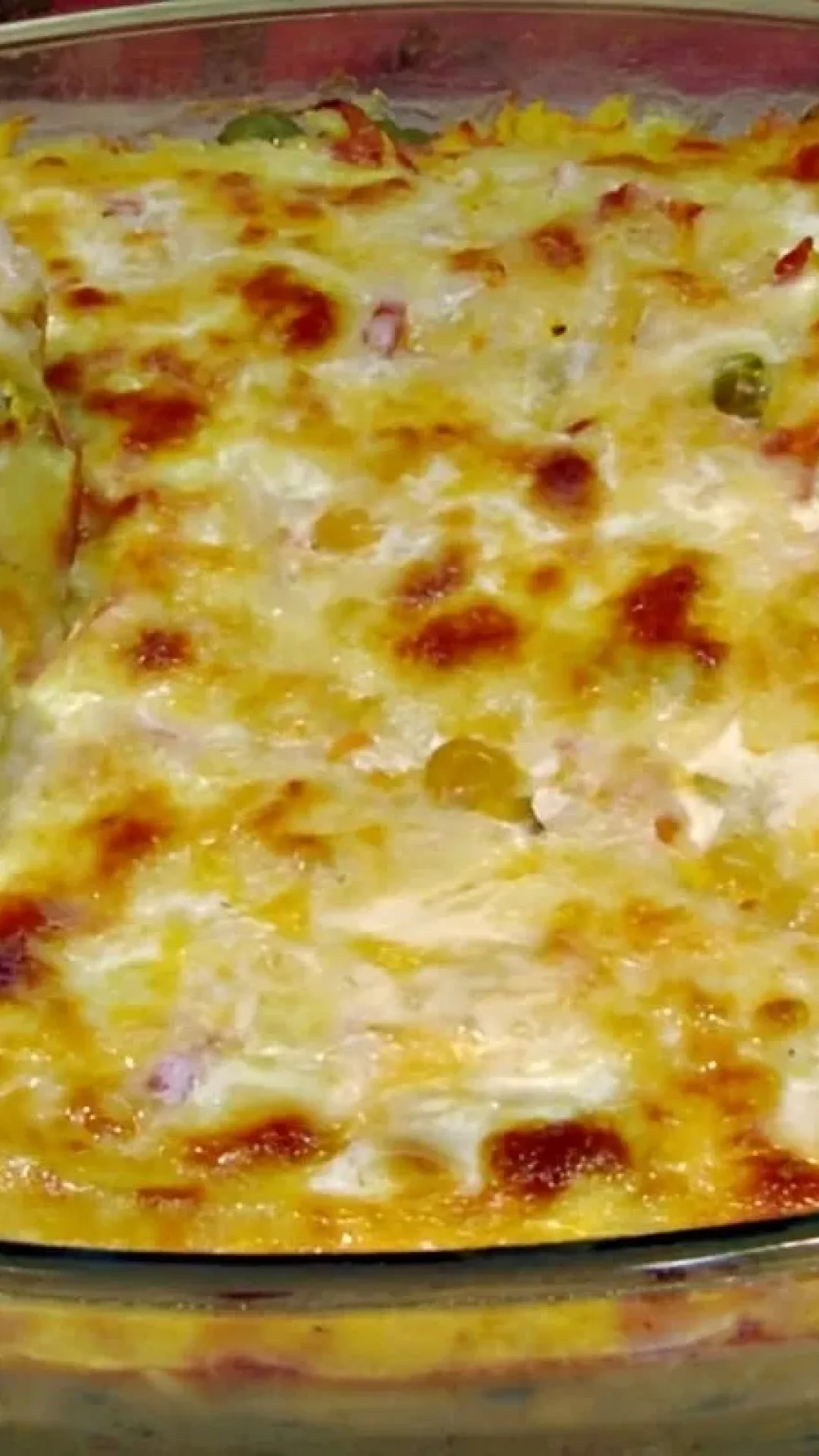O arroz de forno cremoso e molhadinho que sempre faz sucesso no almoço em família