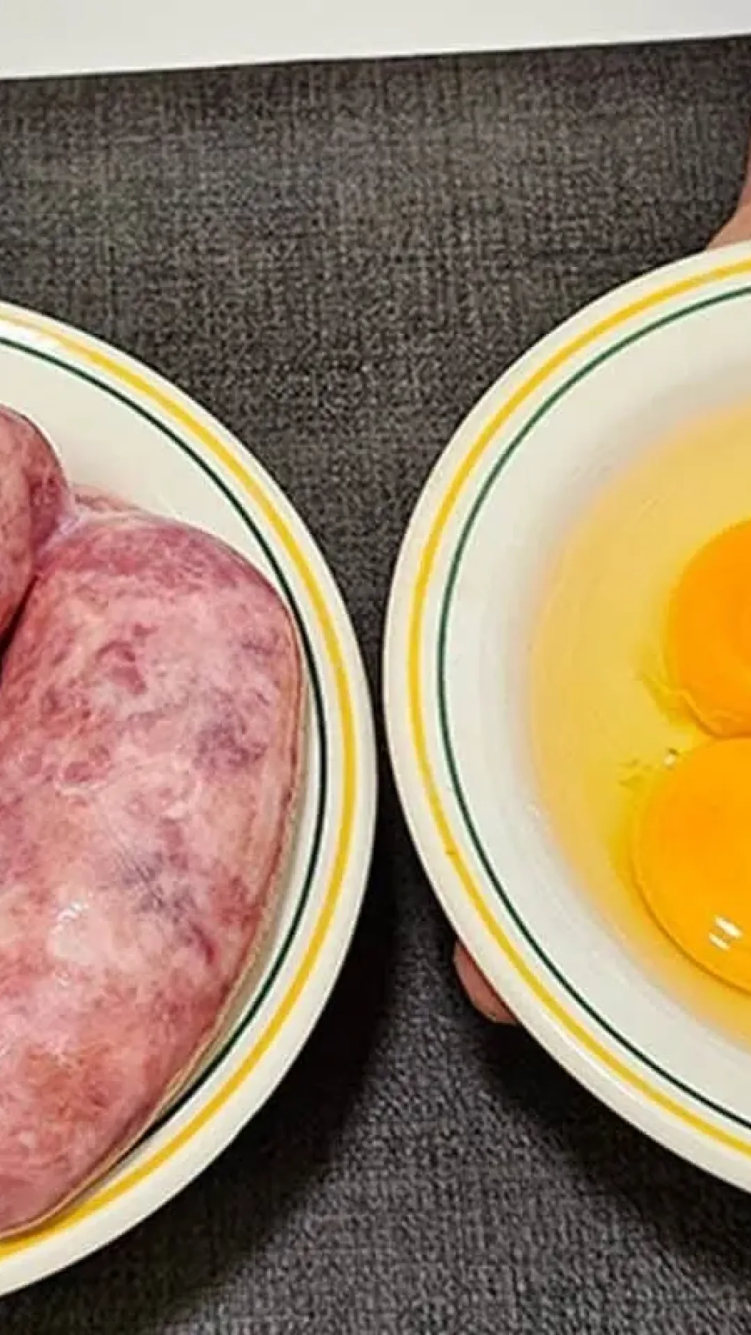 Omelete com linguiça receita simples e deliciosa para qualquer refeição
