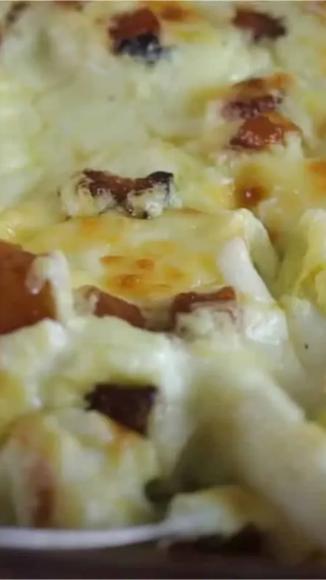 Ovos com creme de batata e bacon gratinados: prato completo e econômico para seu almoço