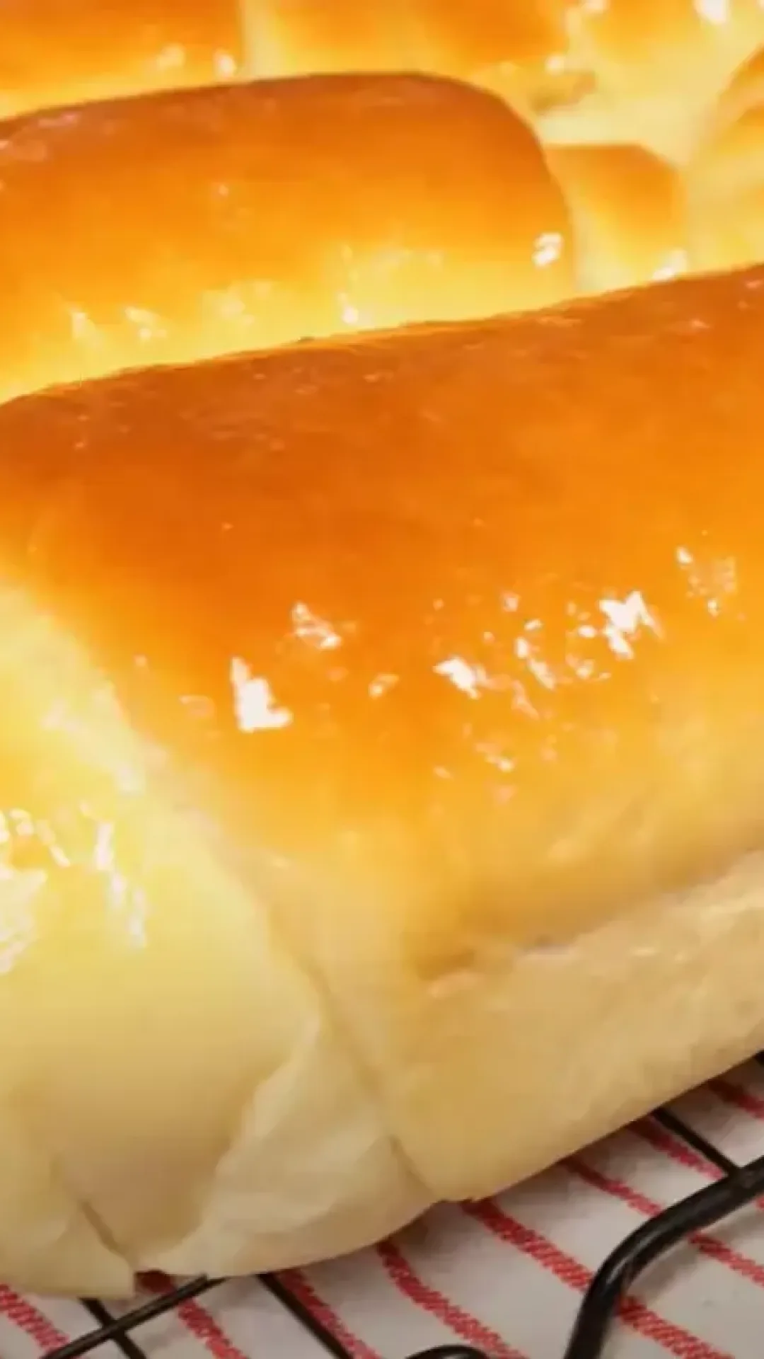 Pão caseiro de iogurte: macio, fofinho e fácil de fazer perfeito para o café da manhã em família