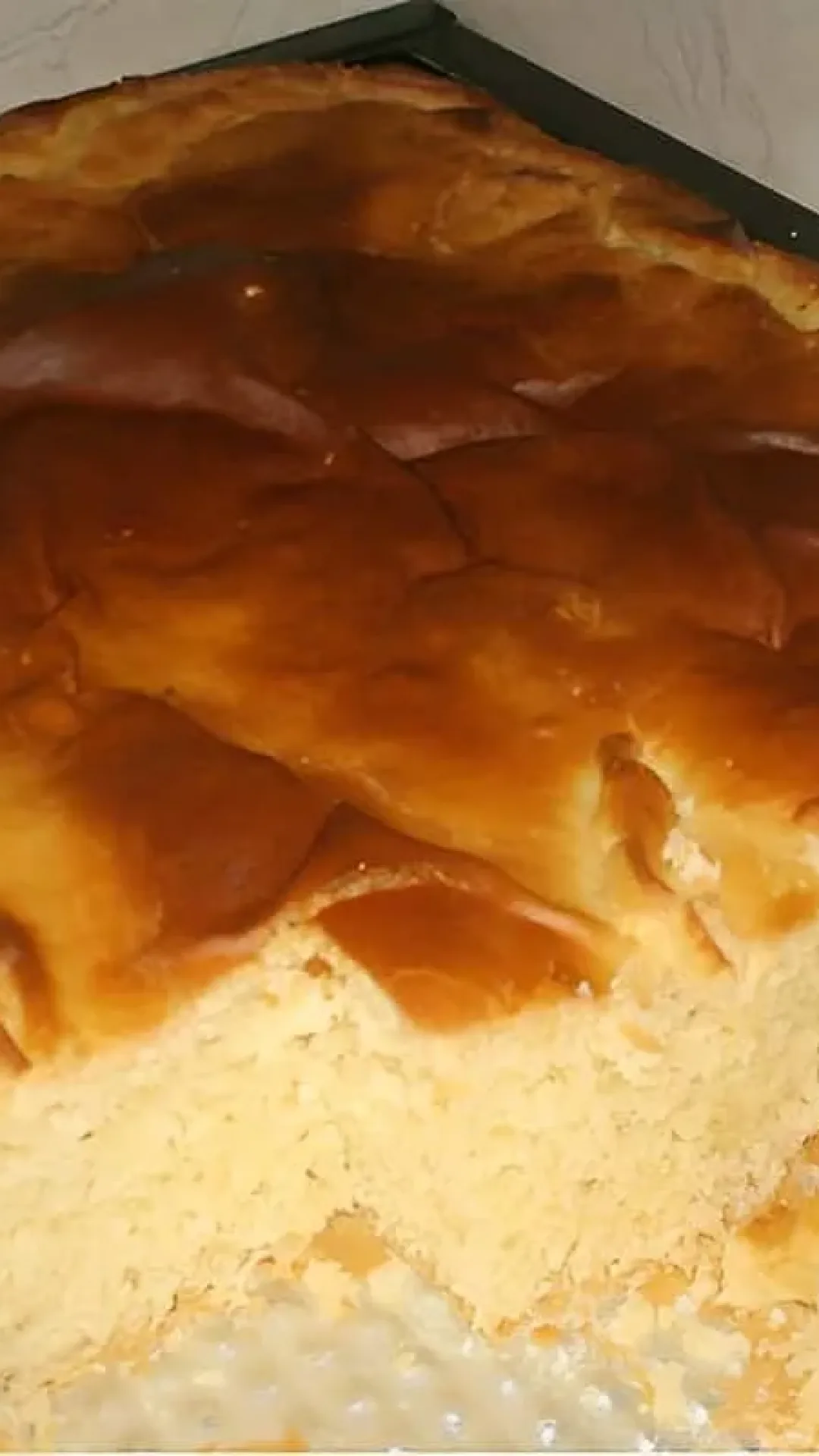 Pão caseiro de massa mole que não precisa sovar é só bater ingredientes colocar na forma e assar