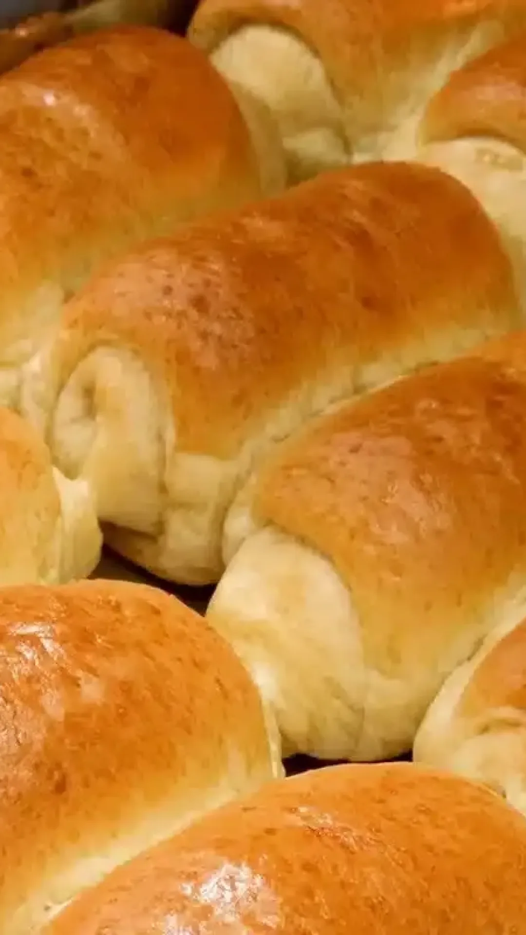 Pão caseiro fofinho de padaria: fica macio e fresquinho a semana toda