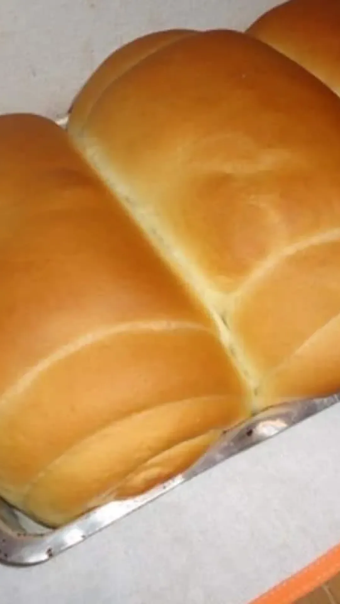 Pão caseiro fofinho: veja o segredo para ele crescer bastante