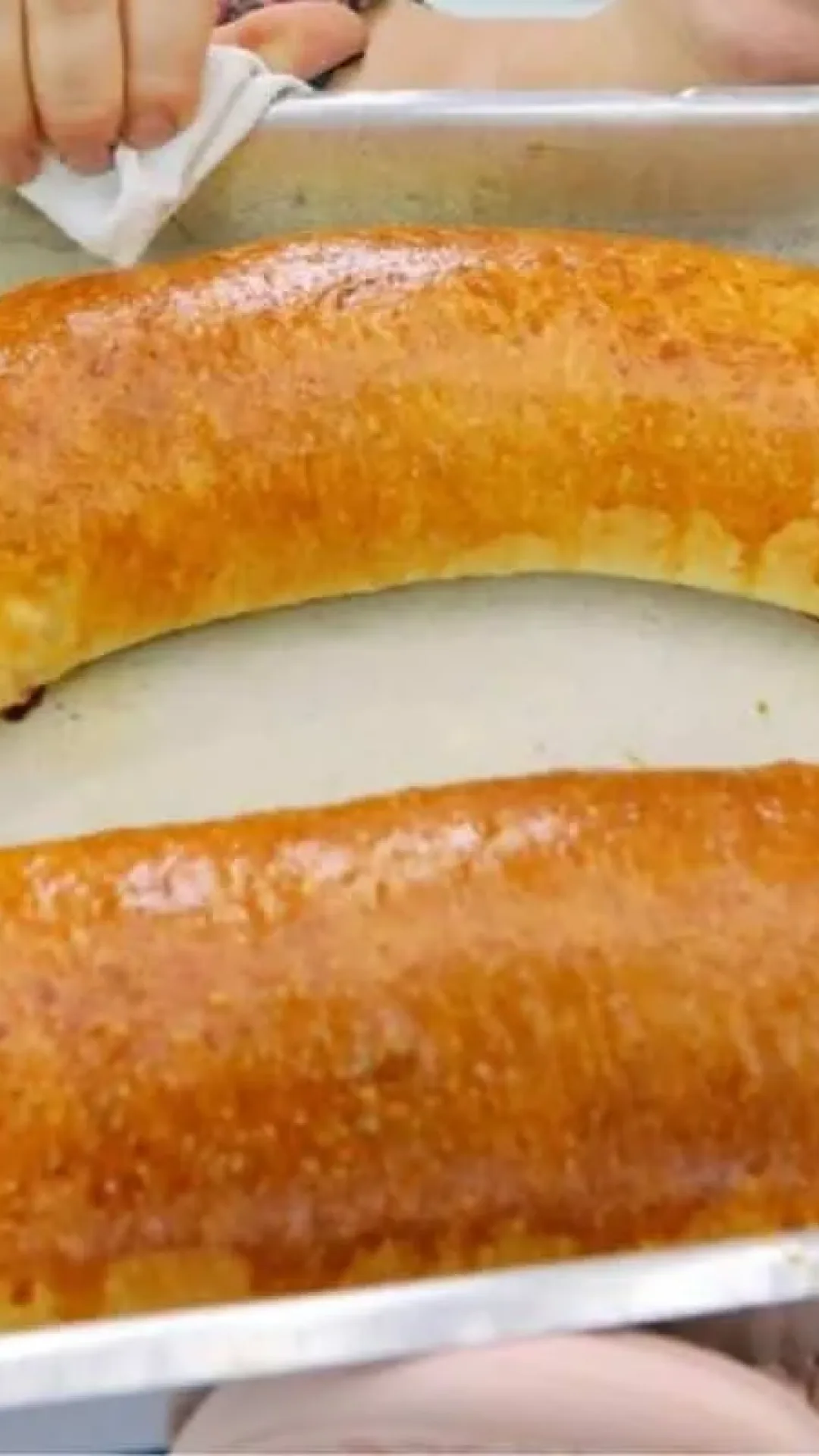 Pão caseiro recheado muito fácil de fazer para servir no café da manhã ou da tarde
