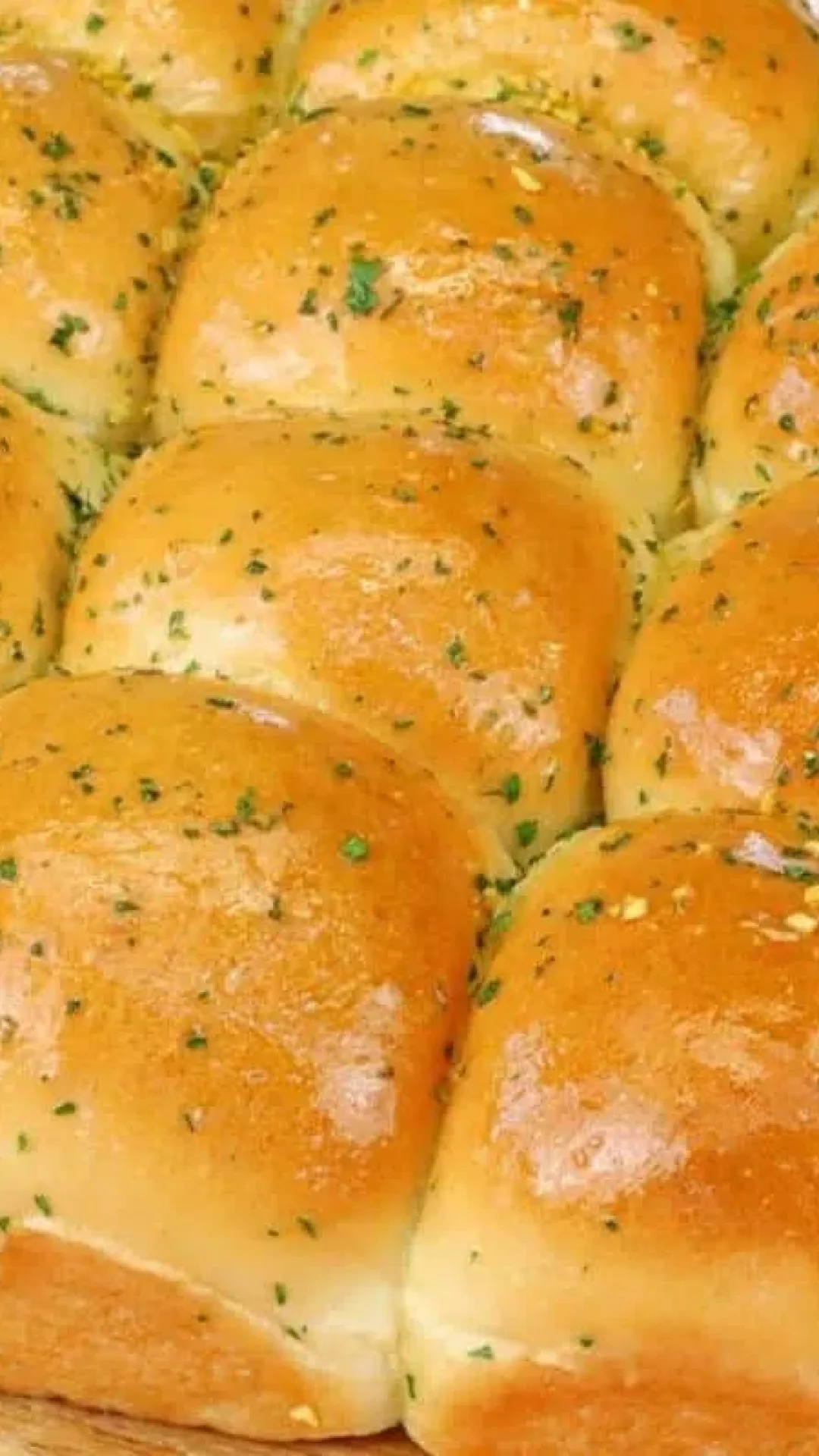 Pão de alho caseiro para o lanche que fica perfeito e muito saboroso