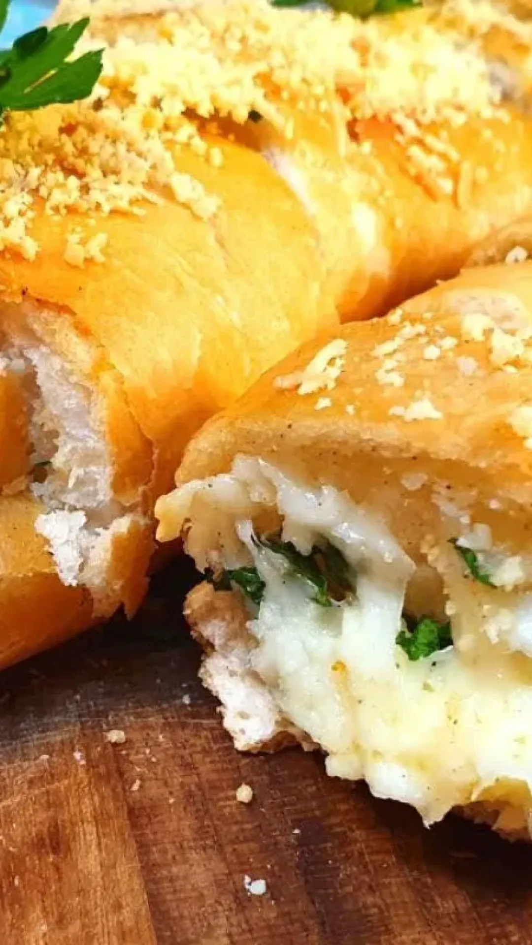 Pão de alho no forno fácil e rápido que vai deixar todo mundo com água na boca só de olhar