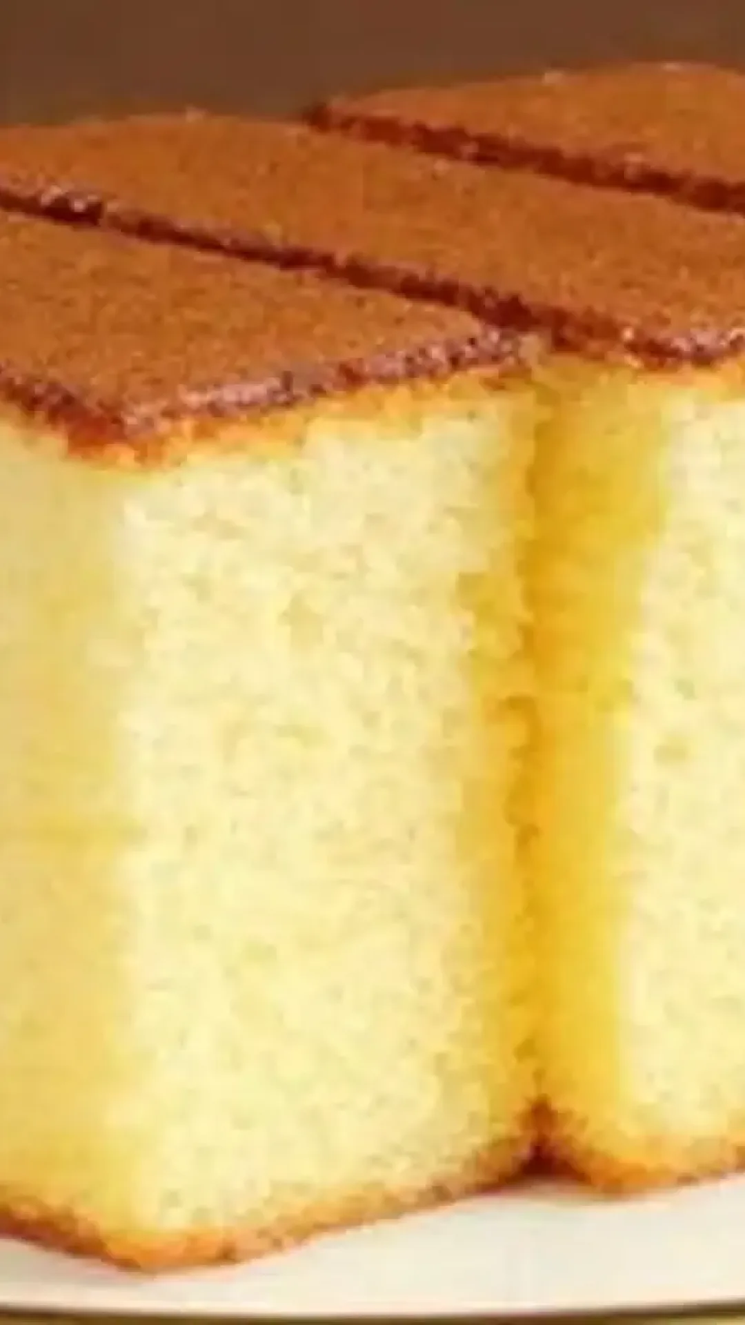 Pão de ló fofinho e alto: esse não racha e não desmancha na hora de rechear