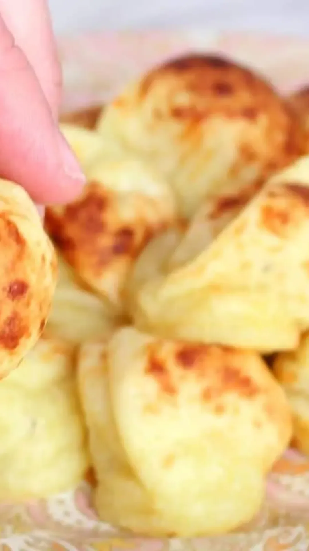 Pão de queijo com batata doce, diferente, leve e sem complicação para seu café da manhã