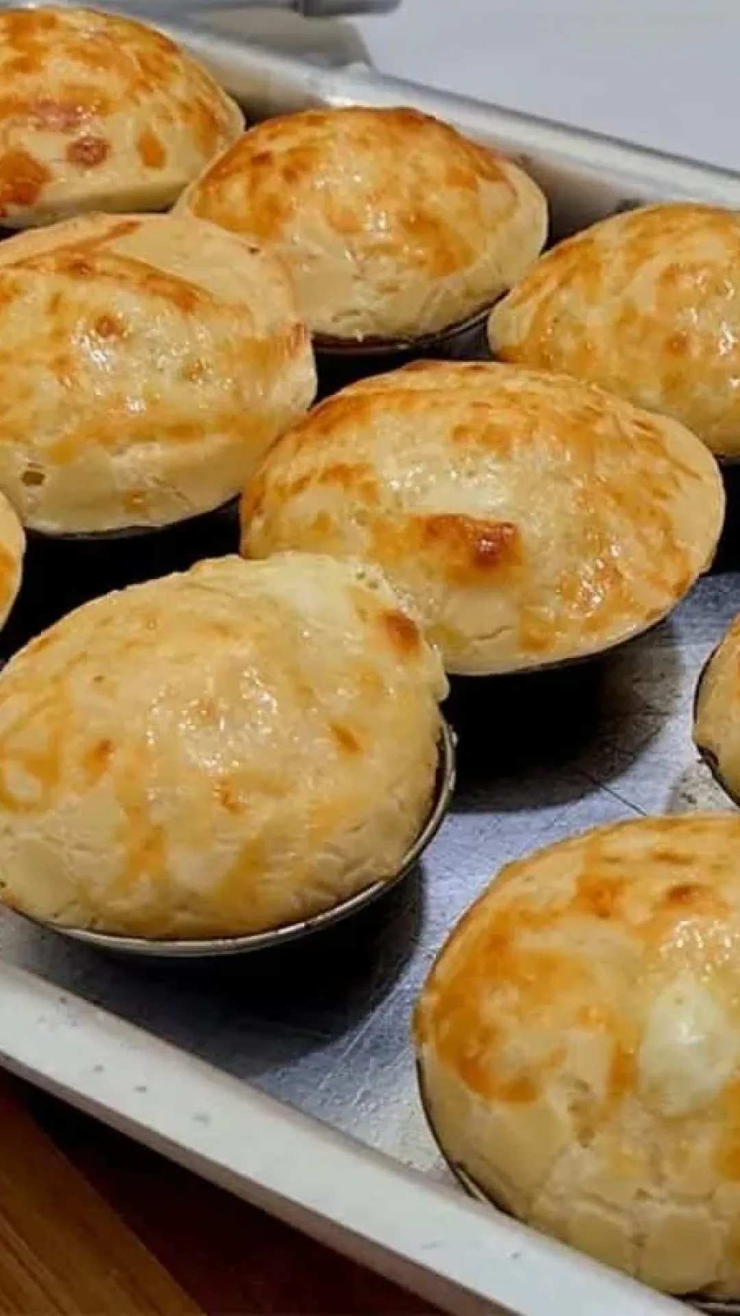 Pão de queijo recheado com bacon, que é o mais fácil de fazer e fica com um aroma maravilhoso