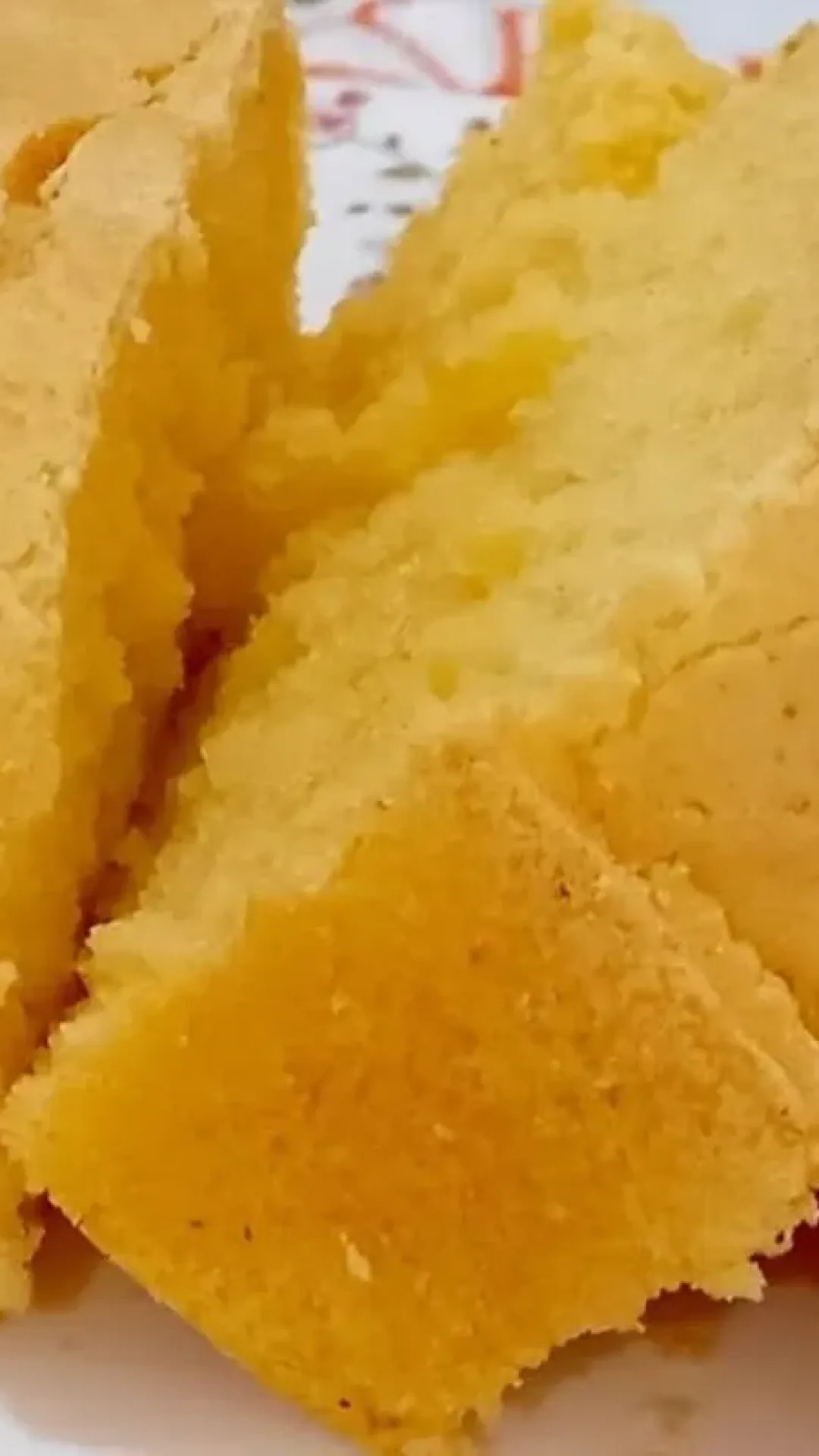 Pão de tapioca rápido de fazer, com uma casquinha crocante por fora e macio por dentro