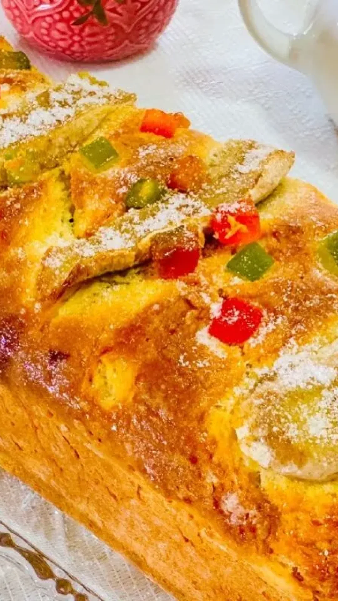 Pão folhado de banana essa massa fica deliciosa e  o melhor é que não precisa sovar