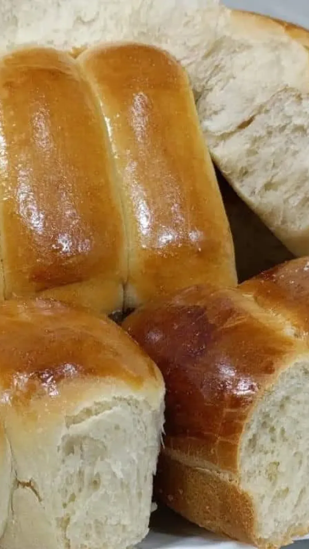 Pãozinho de liquidificador caseirinho igual da padaria para o café da manhã ou da tarde