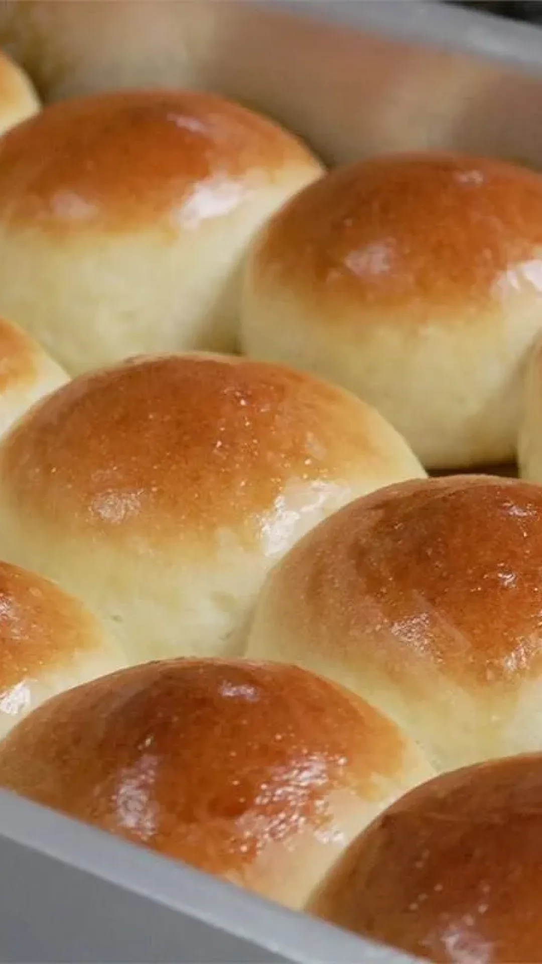 Pãozinho doce recheado para o café da manhã: essa massa fica simplesmente perfeita