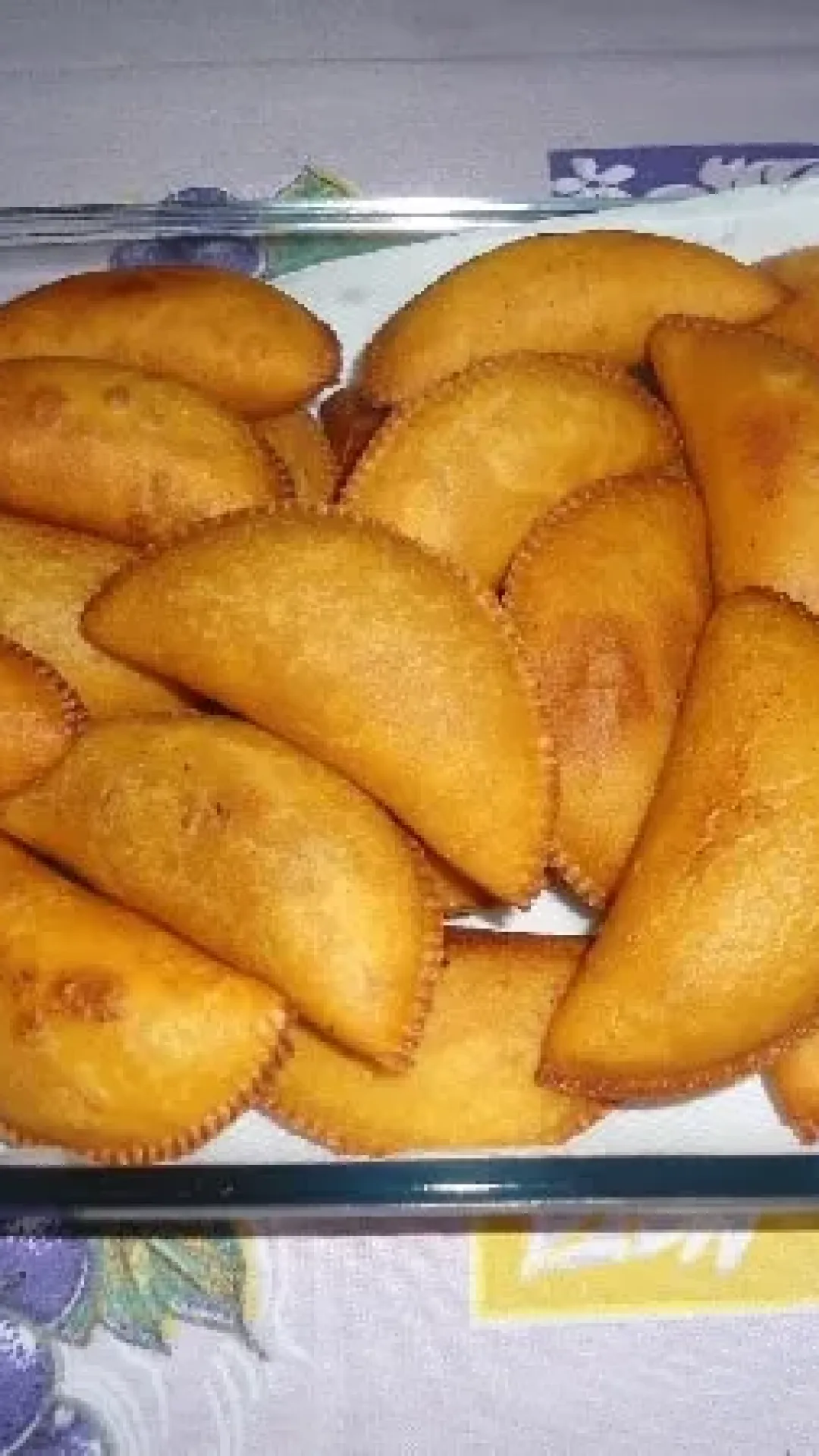 Pastel com Massa Cozida