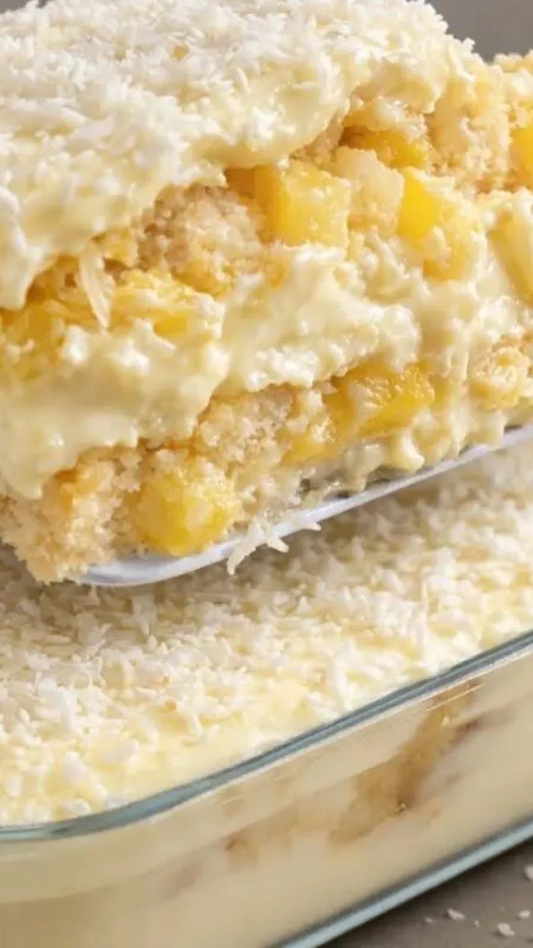 Pavê de abacaxi, uma sobremesa prática e deliciosa que não vai ao fogo e fica pronta num instante