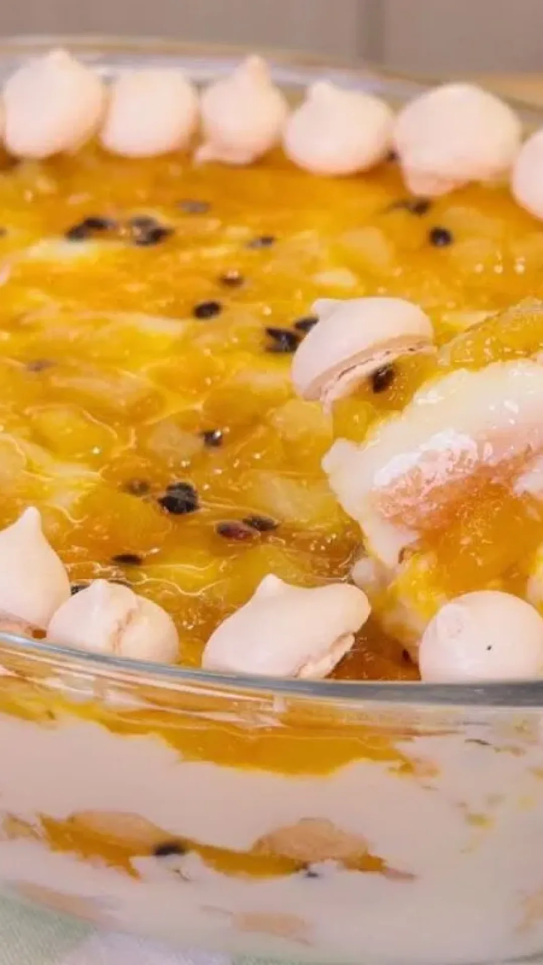 Pavê de frutas amarelas: a sobremesa refrescante e saborosa que é a cara do verão