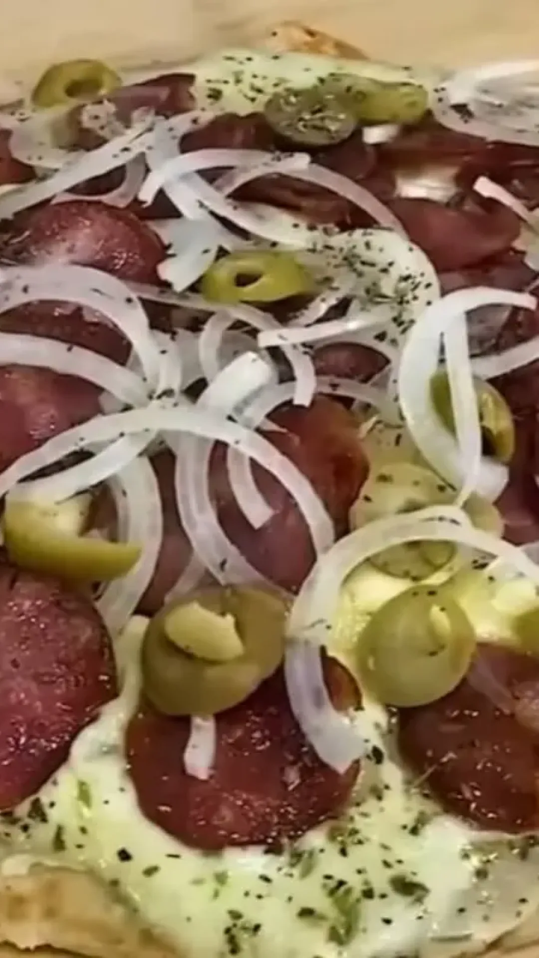 Pizza de frigideira melhor que delivery e pronta em uma panela só para o seu lanche de ano novo
