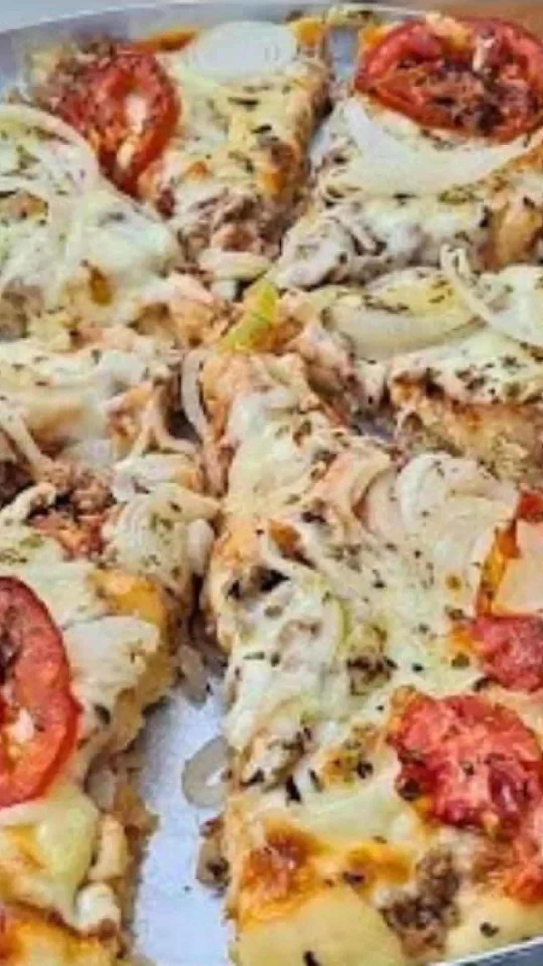 Pizza sem sovar: a receita mais fácil do mundo, pronta em minutos e sem precisar sovar a massa.