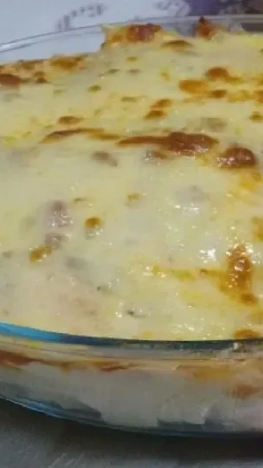 Preparei um macarrão diferente no forno que todo mundo pediu mais um pouco