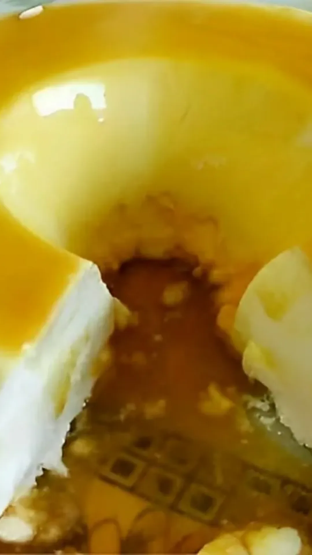 Pudim de geladeira com maria mole tem um sabor delicioso e é muito fácil de preparar