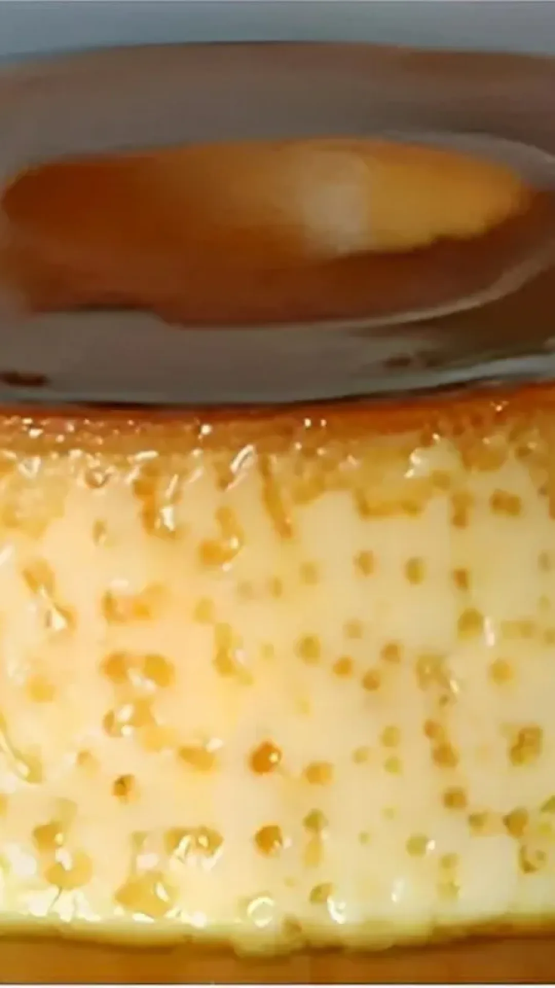 Pudim de geladeira fácil e rápido é só bater os ingredientes no liquidificador e levar para gelar