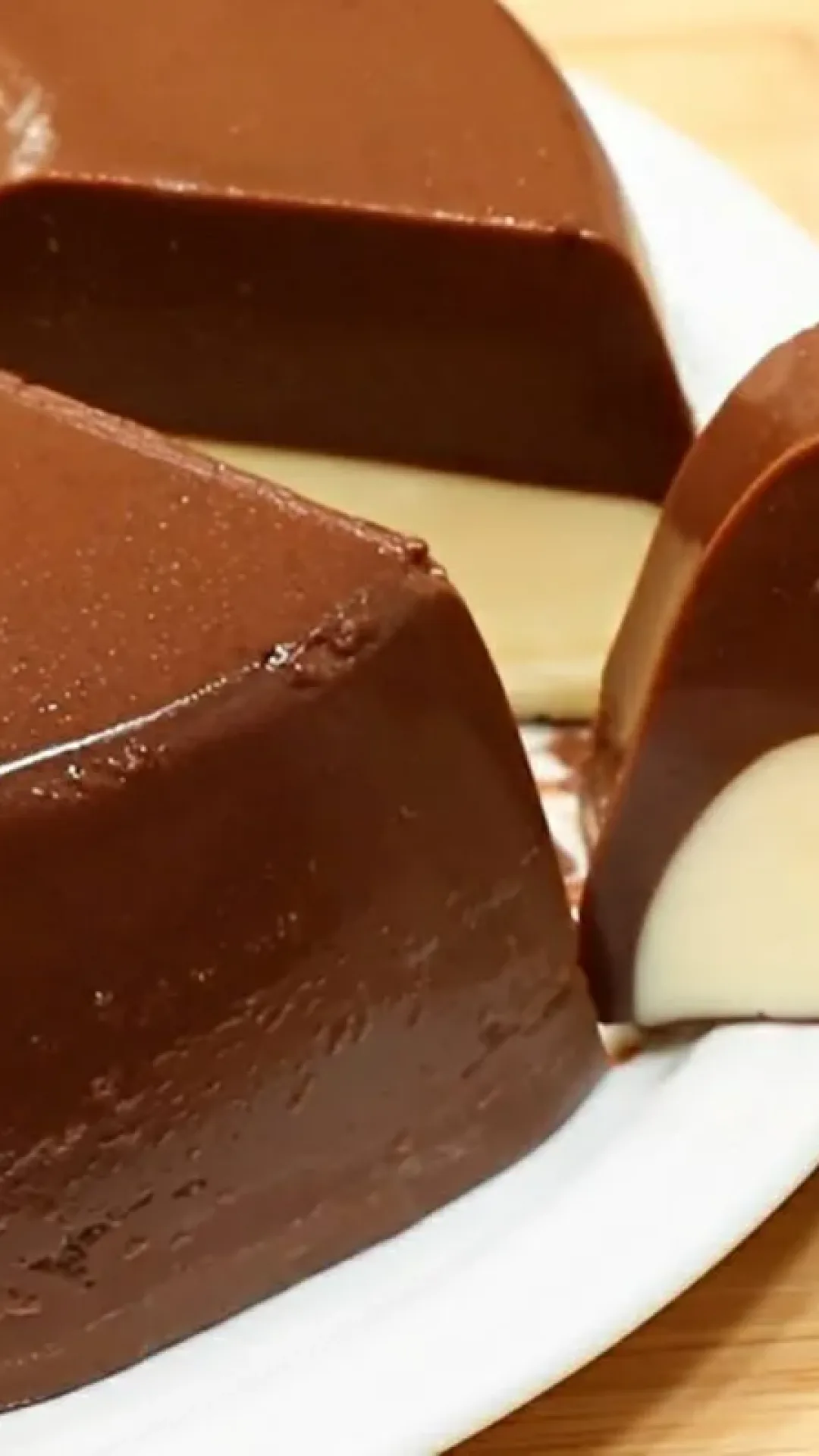 Pudim de Leite Ninho com chocolate um pudim delicioso e diferente para o seu natal