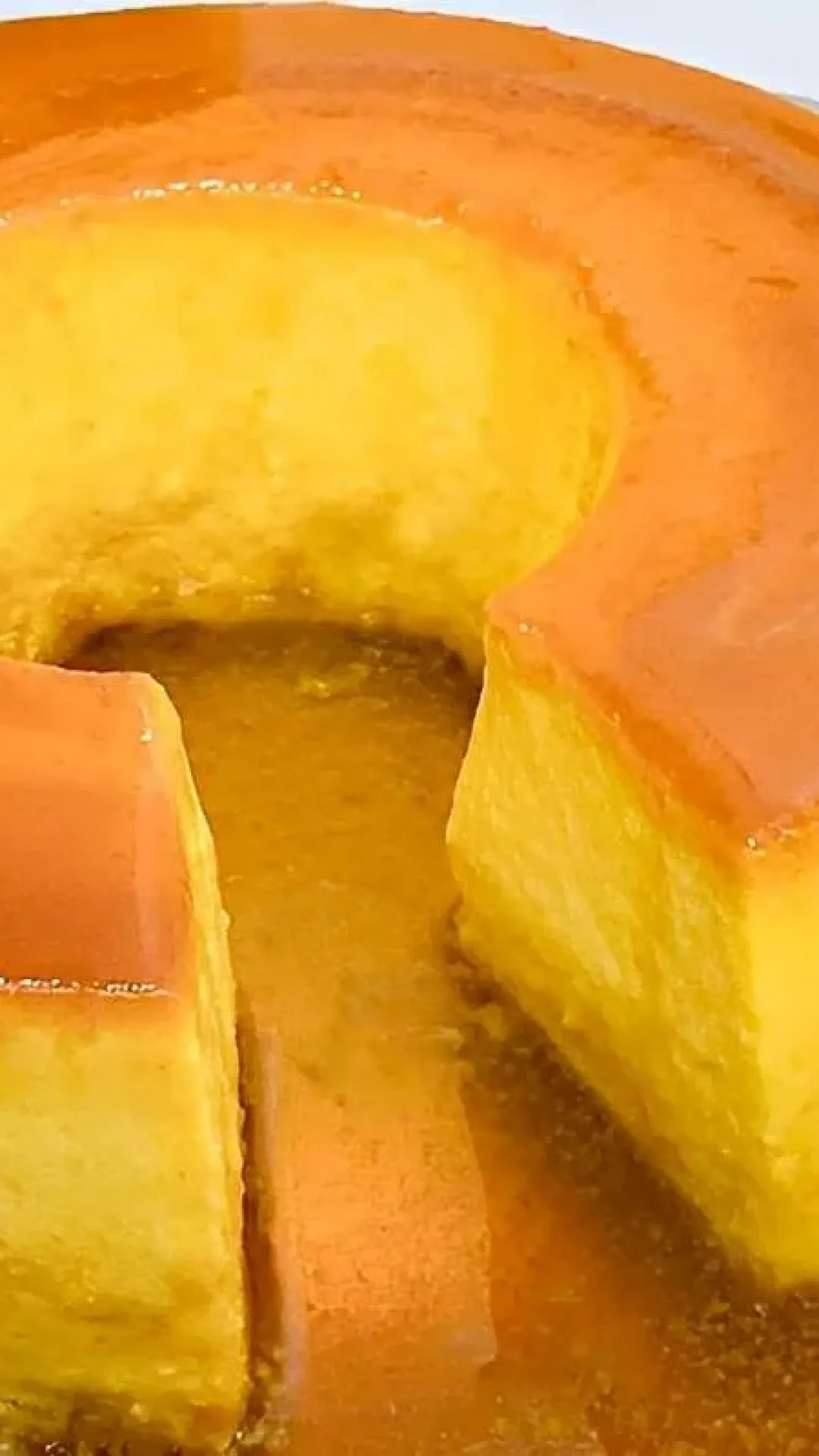 Pudim de milho de latinha cremoso delicioso e fácil de fazer