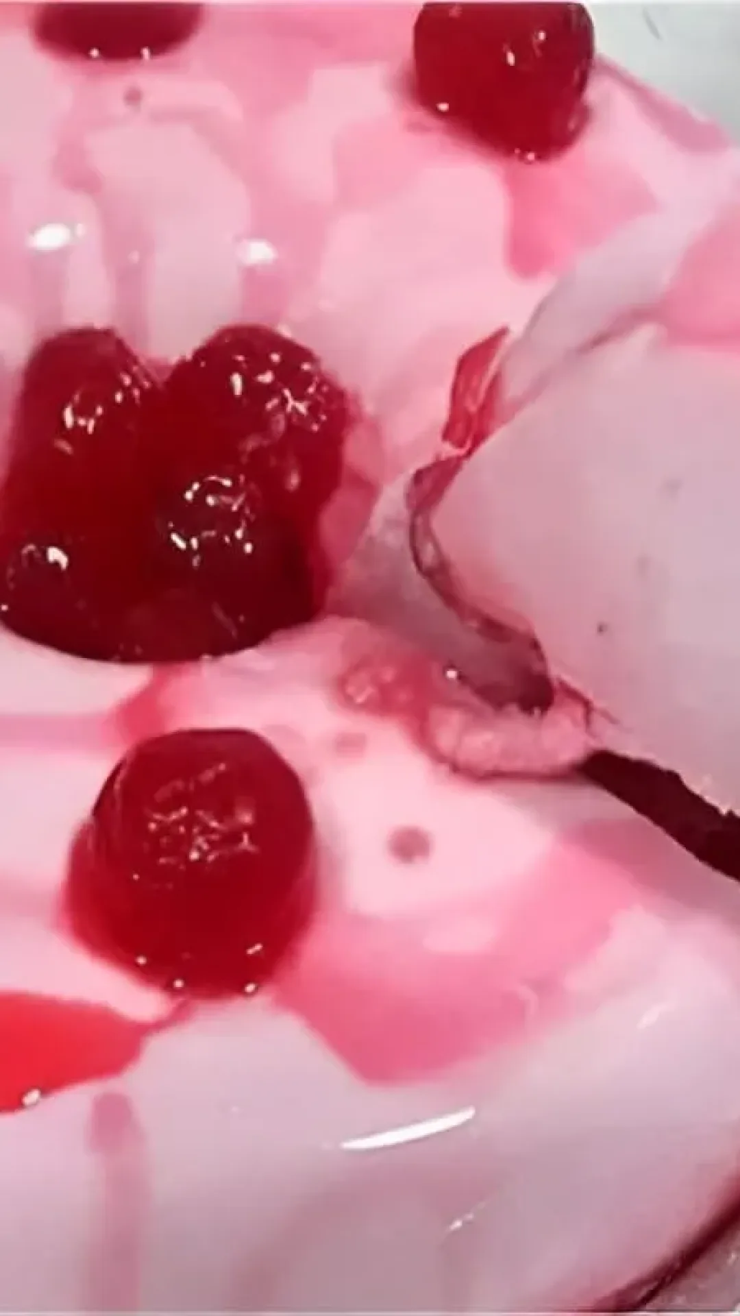 Pudim de morango uma sobremesa maravilhosa para seu fim de semana