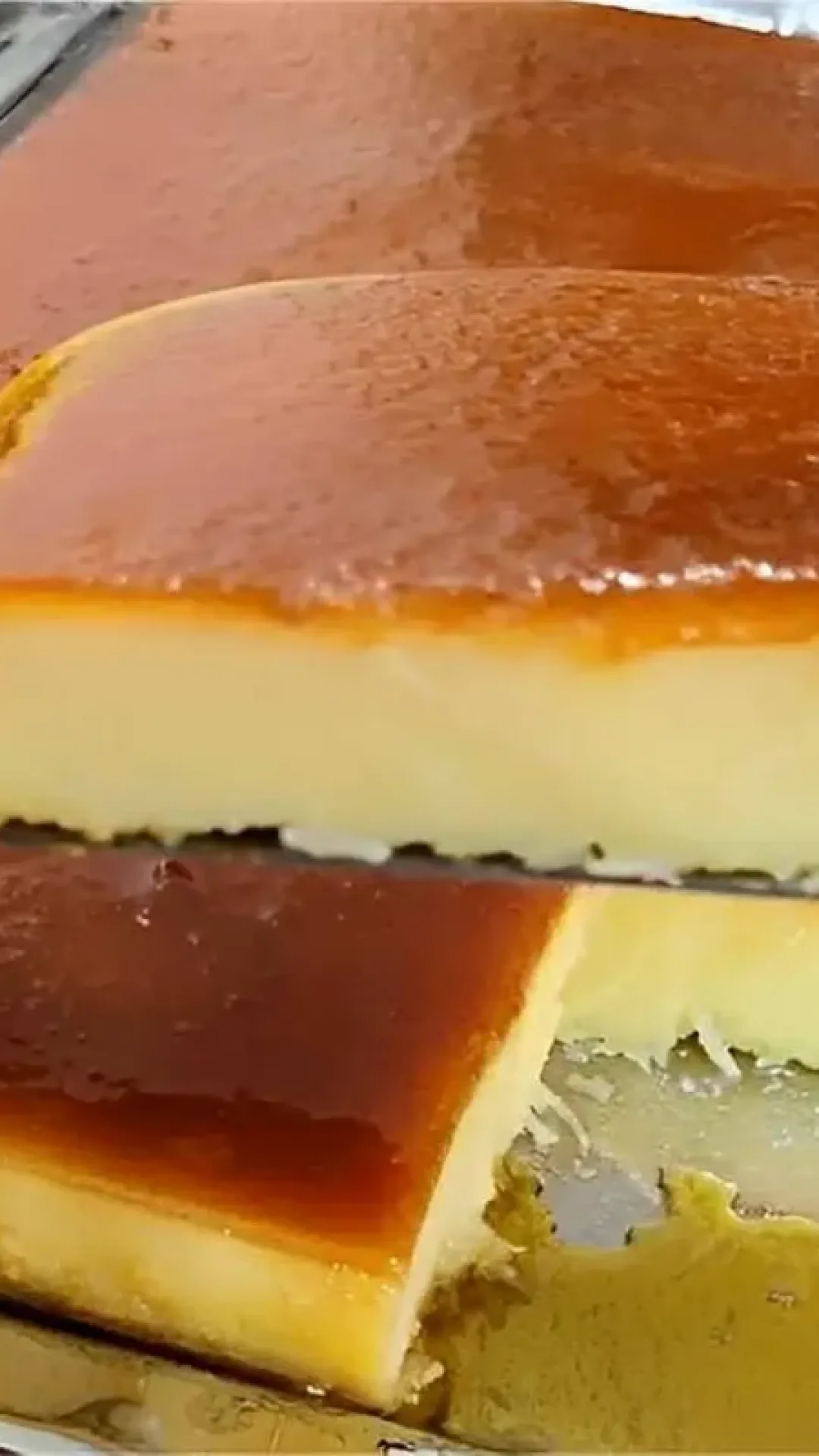 Pudim de padaria simples é só bater os ingredientes no liquidificador e levar pra assar