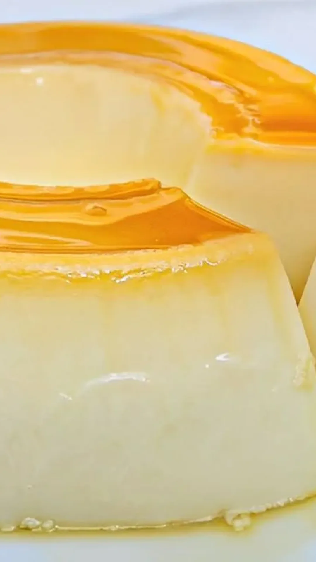 Pudim que não vai ao forno simples e prático é só bater todos ingredientes e levar pra geladeira