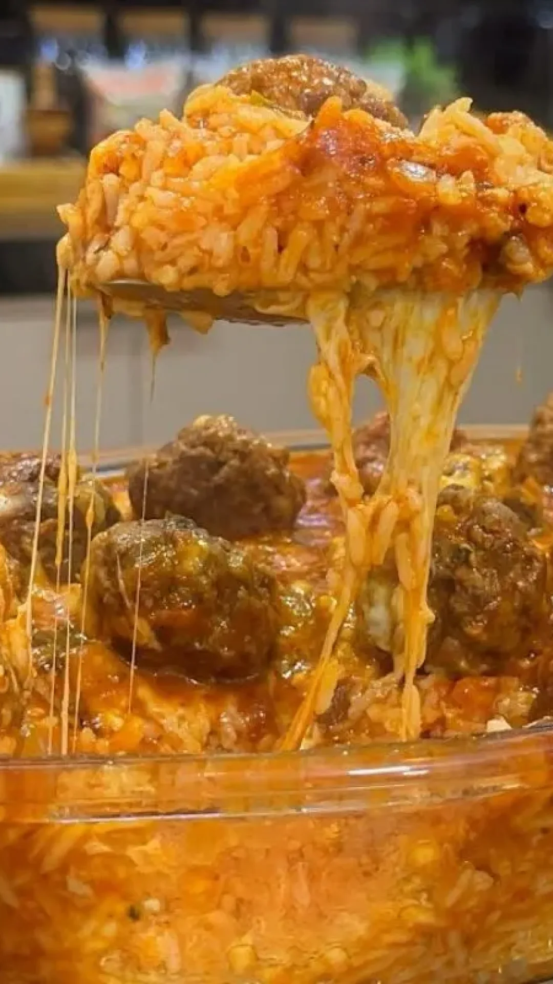 Quando você aprender a fazer esse arroz com almôndegas vai se apaixonar