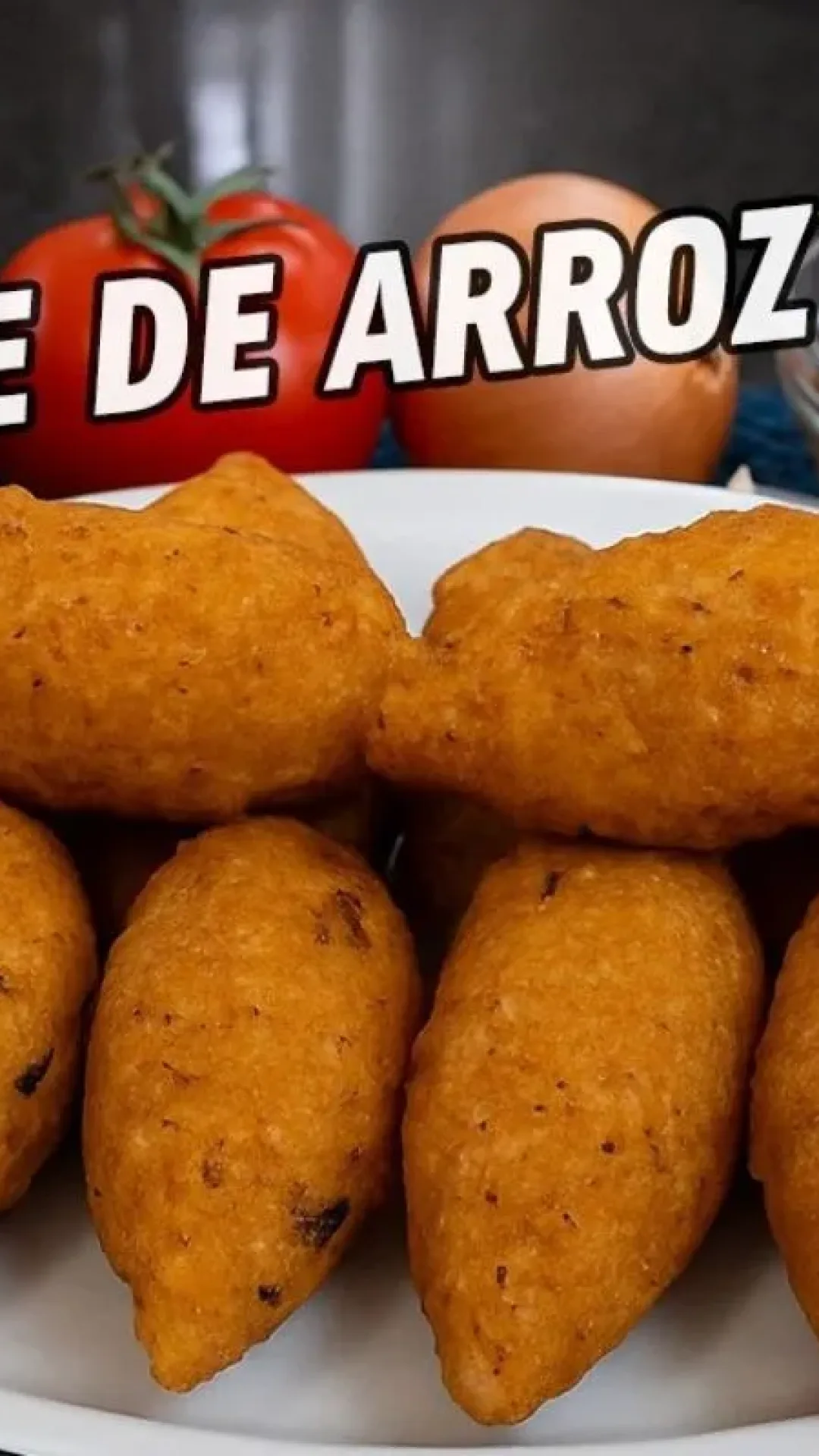 Quibe de arroz com recheio cremoso de carne e sabor irresistível