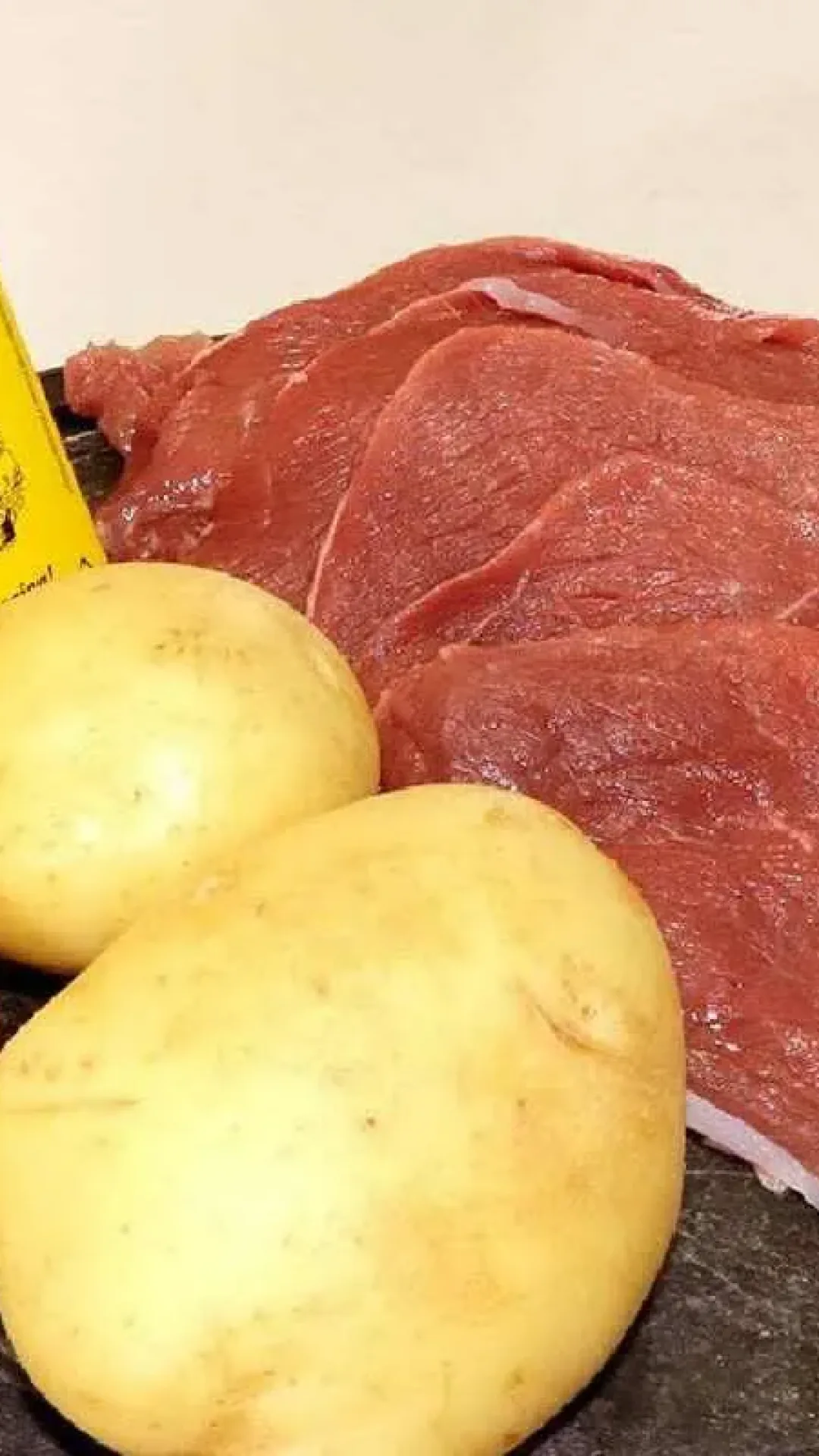 Receita com gosto de casa de vó: carne com batata fácil e deliciosa