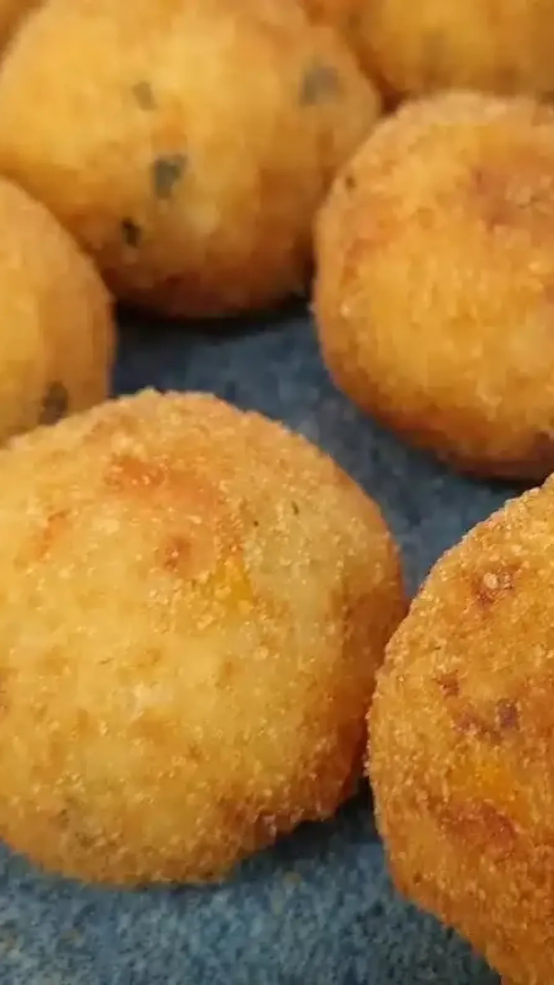 Receita de bolinho de tilápia sequinho por fora e molhadinho por dentro