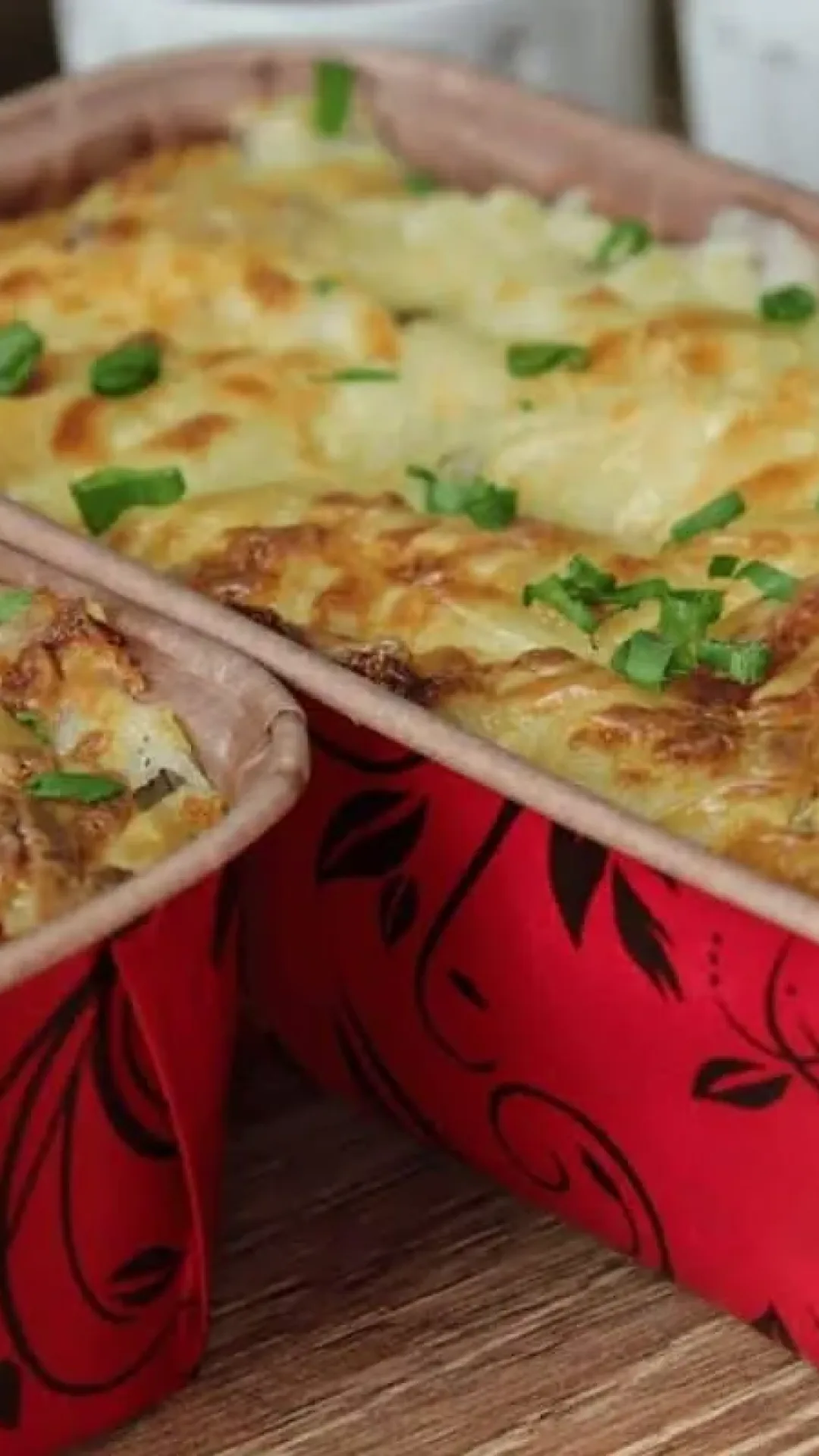 Receita de bolo salgado diferente e molhadinho por dentro com um sabor surpreendente