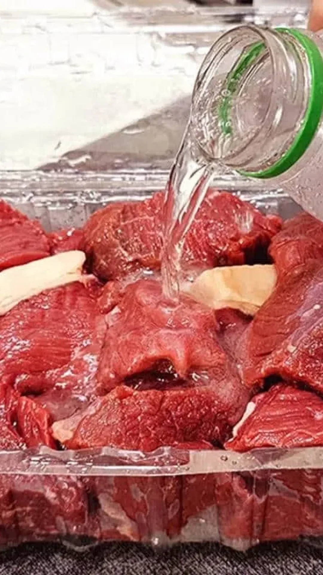 Receita de carne que até bife de segunda que fica macio e suculento