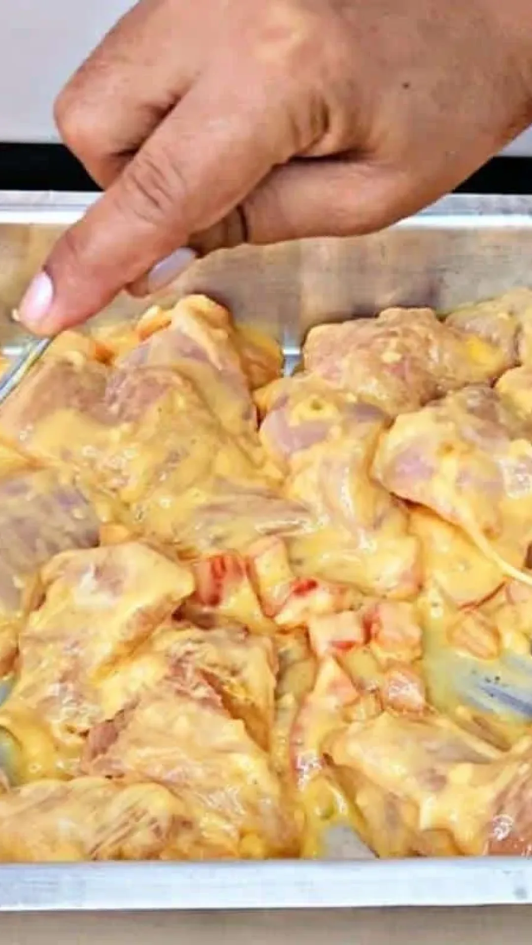 Receita de frango assado esse é o melhor jeito de fazer para não secar e ficar suculento