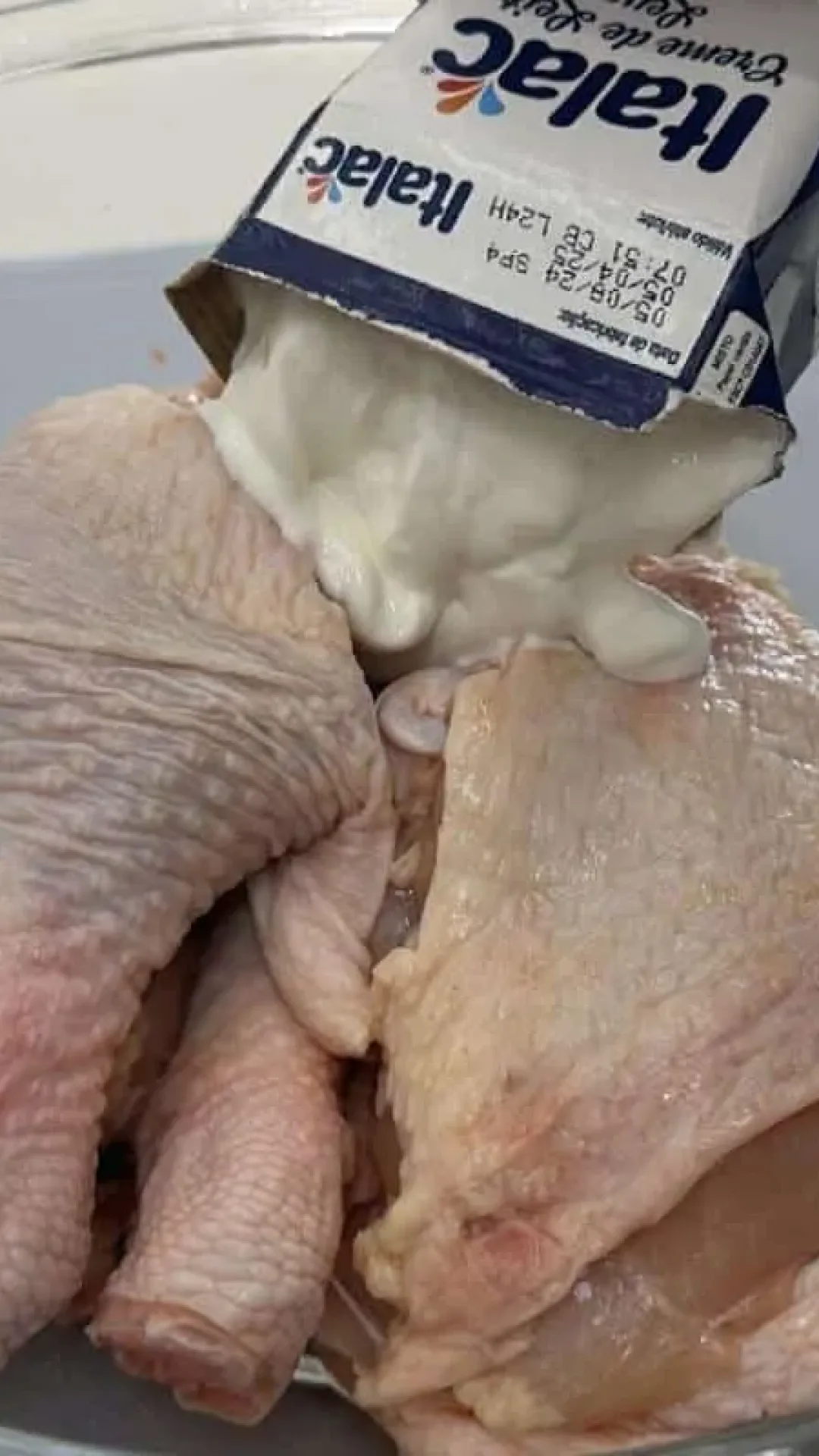 Receita de frango assado que virou meu jeito preferido de fazer frango no almoço