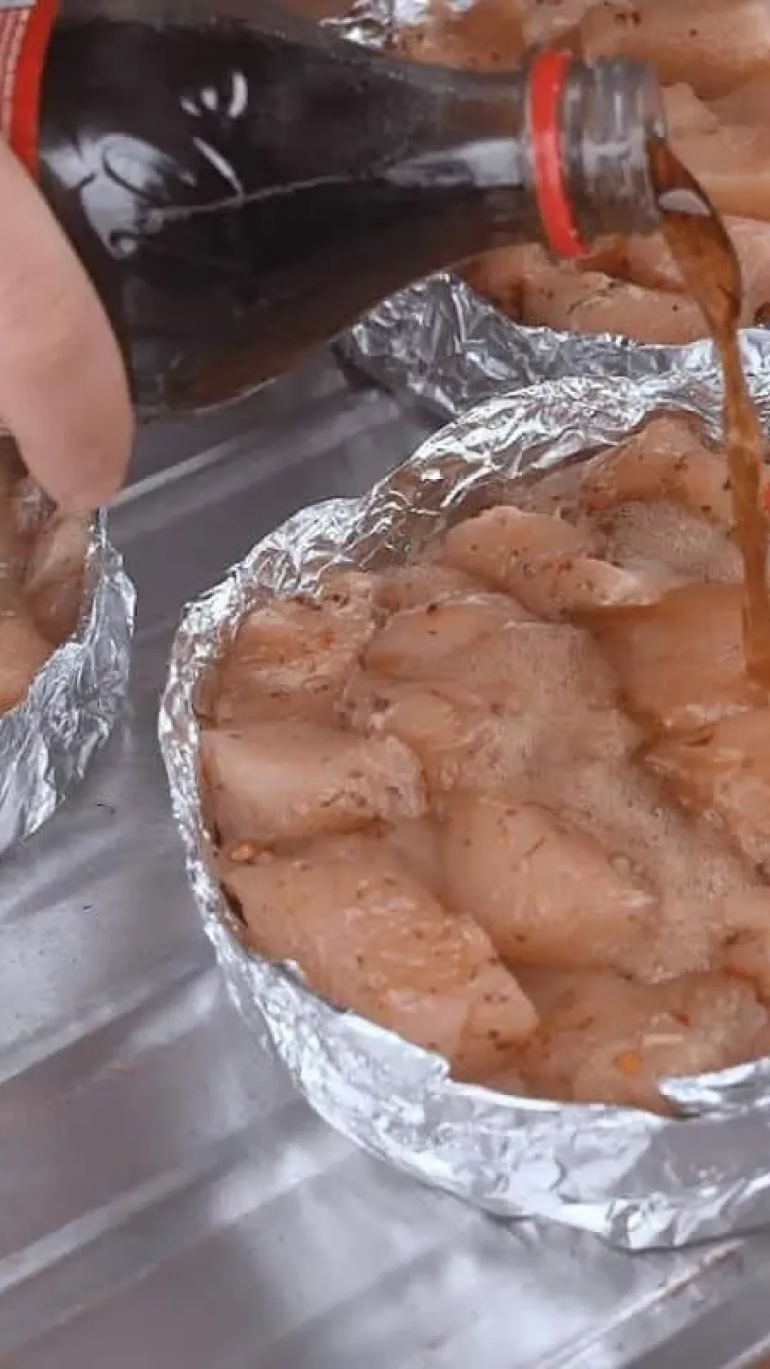 Receita de frango de restaurante que fica suculento e muito saboroso