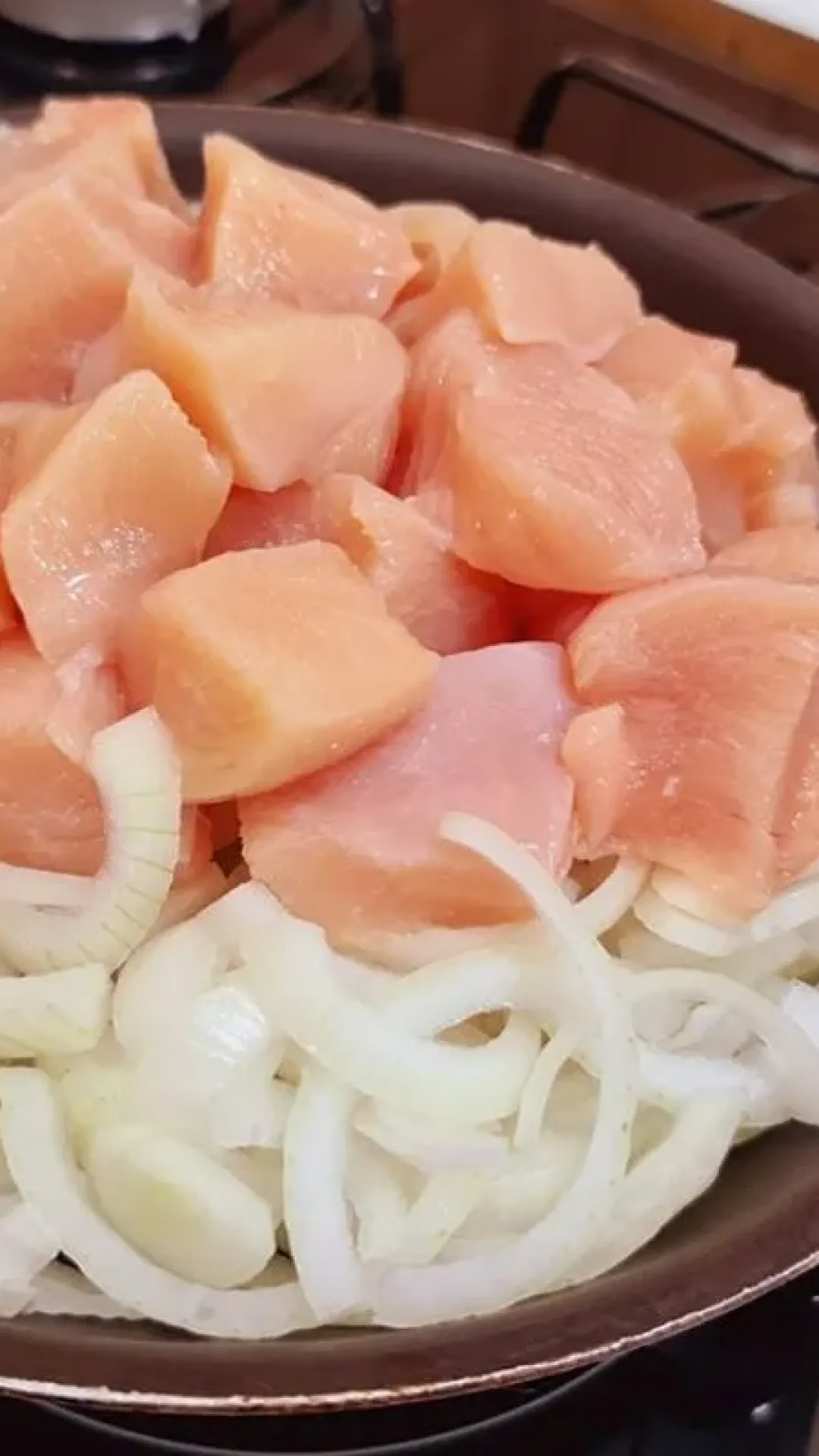 Receita de frango que faço no almoço em dias que estou com menos tempo