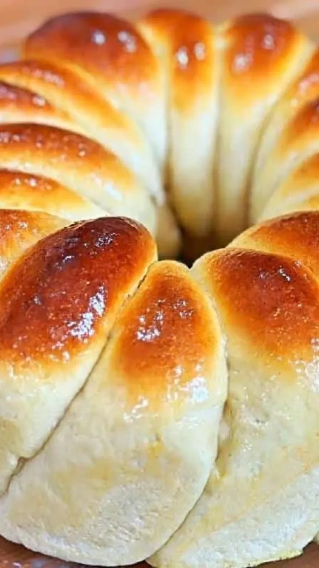 Receita de pão caseiro diferente e macio que já sai fatiado do forno