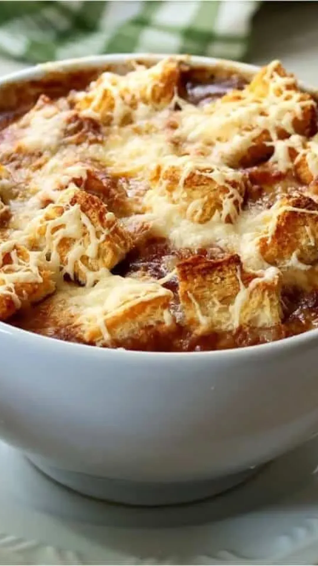 Receita de sopa de cebola para você preparar no jantar da sua família quando chegar o friozinho