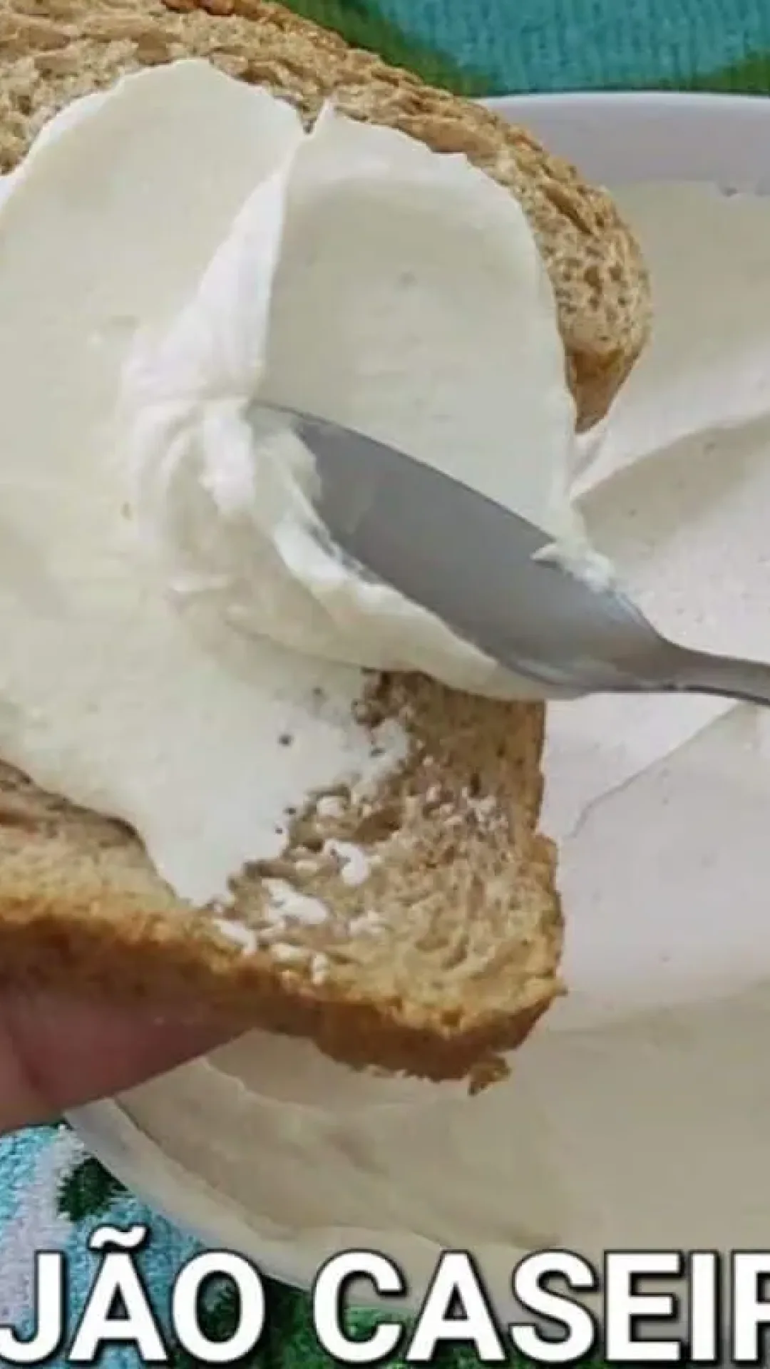Requeijão caseiro super cremoso e você só precisa de 2 ingredientes para fazer