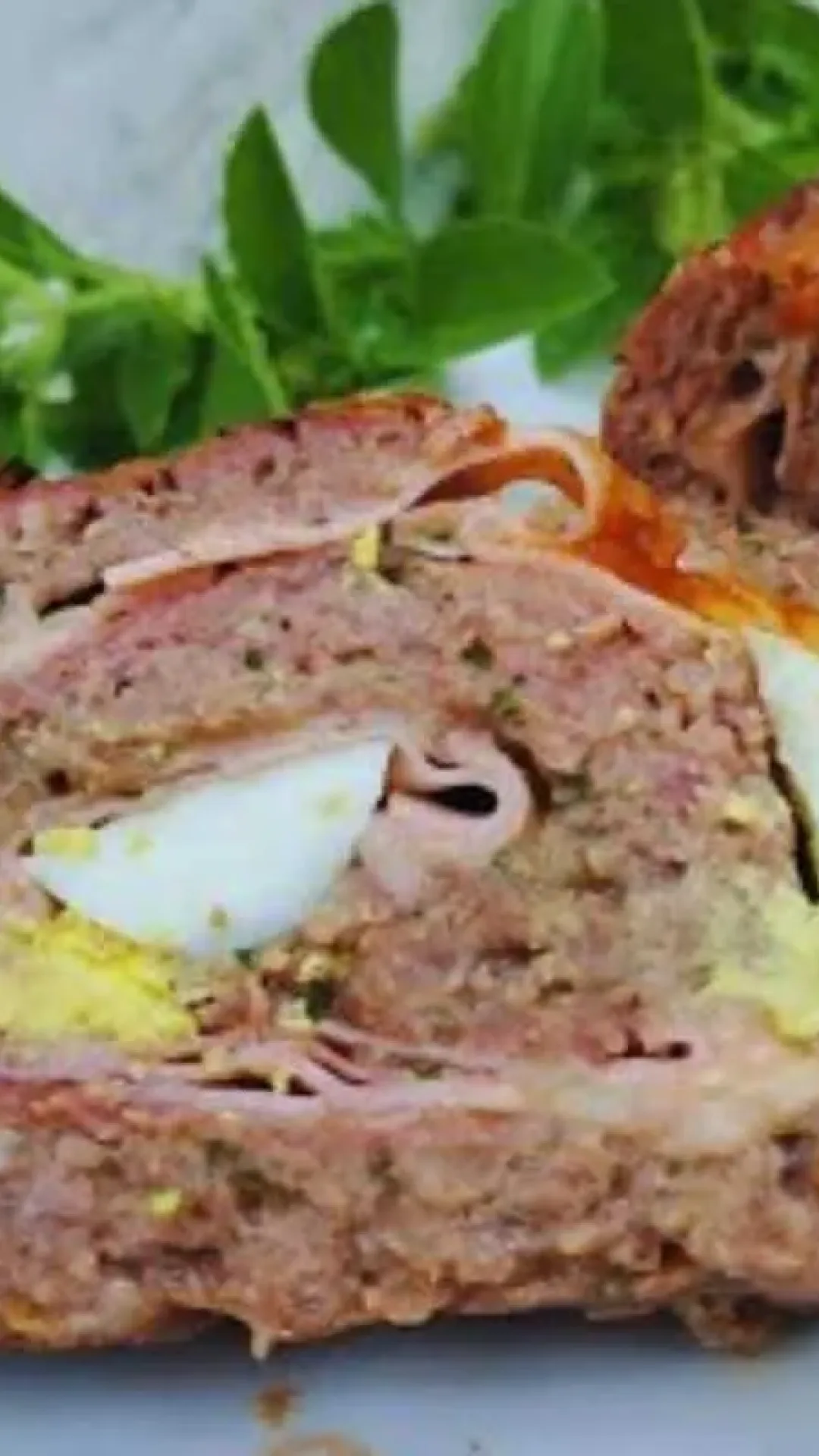 Rocambole de carne moída: veja como fazer para não ressecar e ficar assado no ponto certo