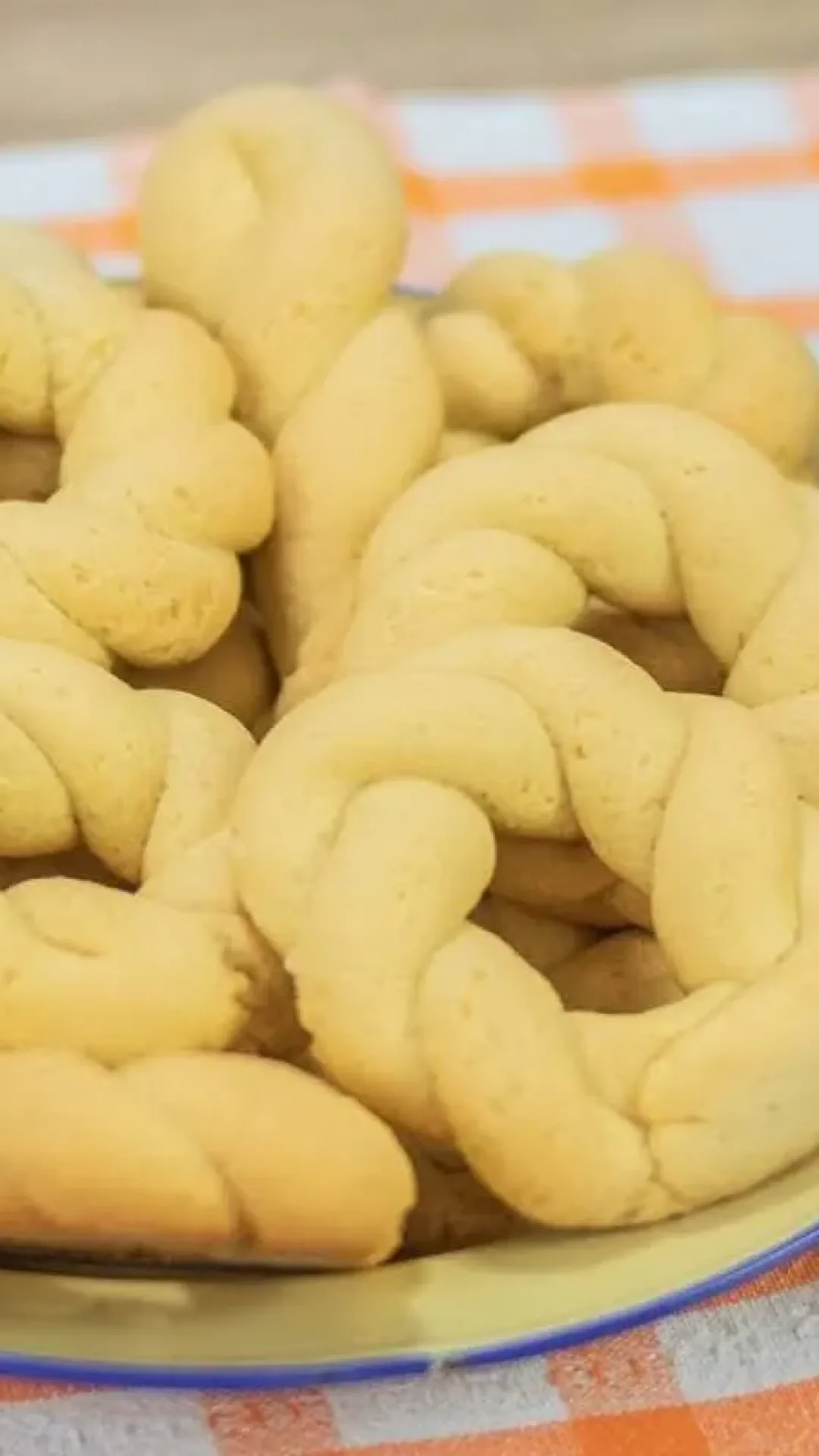Rosquinha de trigo da vovó para o café da tarde: fácil e deliciosa em qualquer dia da semana