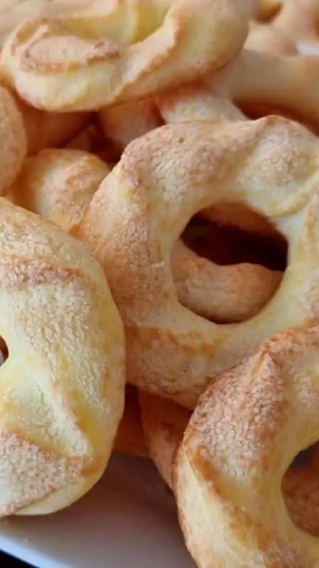 Rosquinha doce de polvilho da vovó muito fácil de fazer para o café da tarde