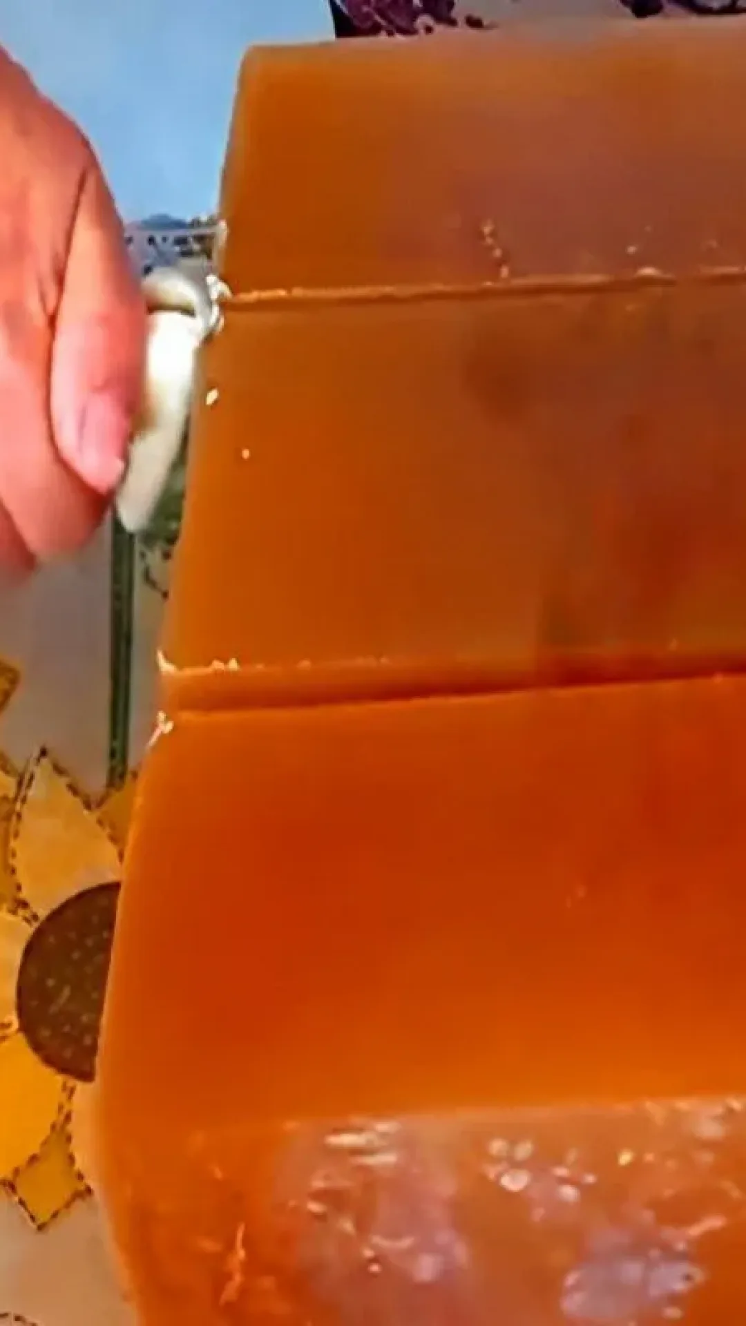 Sabão de álcool caseiro perfeito: limpa tudo e rende bastante