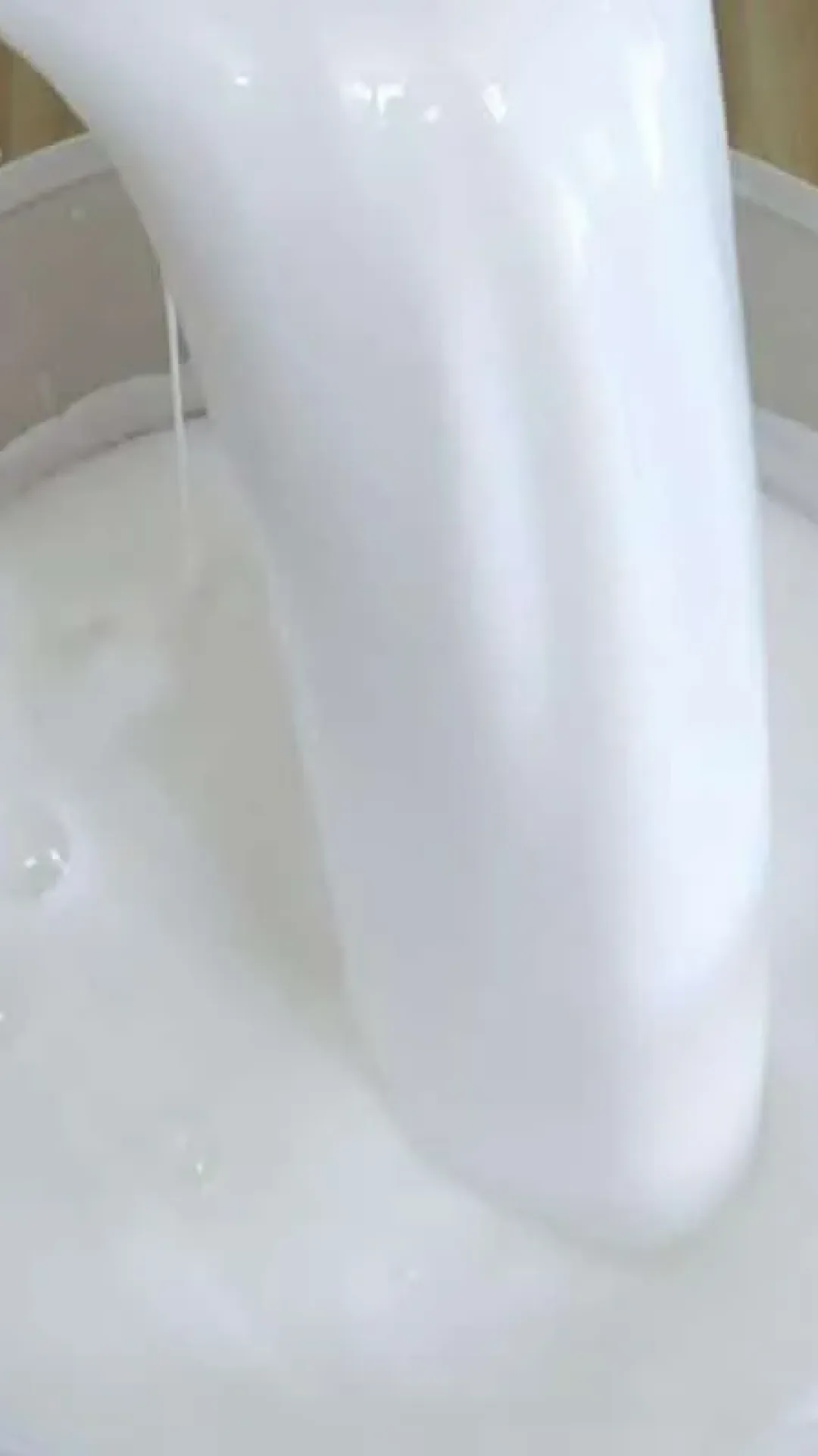 Sabão líquido caseiro sem soda que só vai 2 ingredientes bem simples