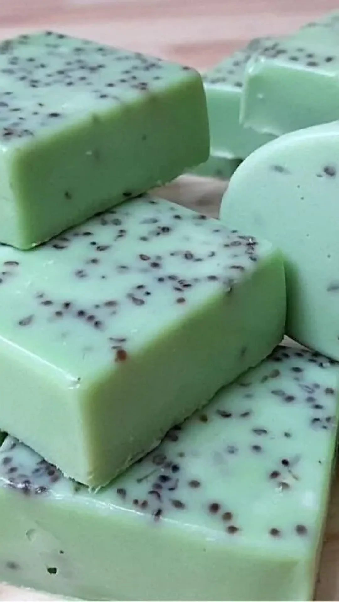 Sabonete caseiro de erva doce com espuma suave e cheirinho de banho fresco o dia todo